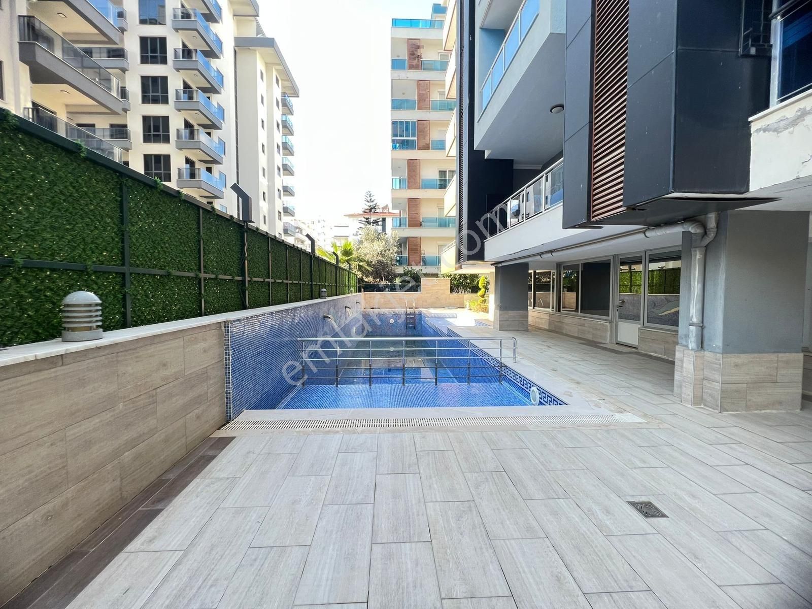 Mahmutlar'da Satılık Site İçi 2+1 Eşyalı, Deniz Man. Dubleks