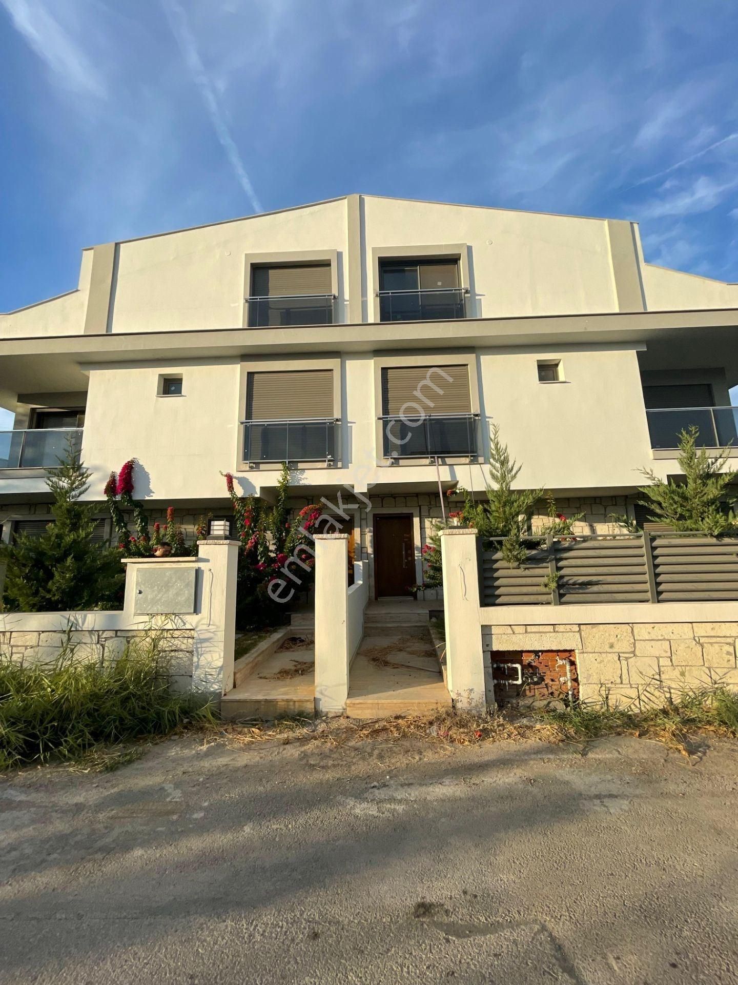 Urlada Havuzlu Müstakil 5+1 Satılık Villa - Görsel 25