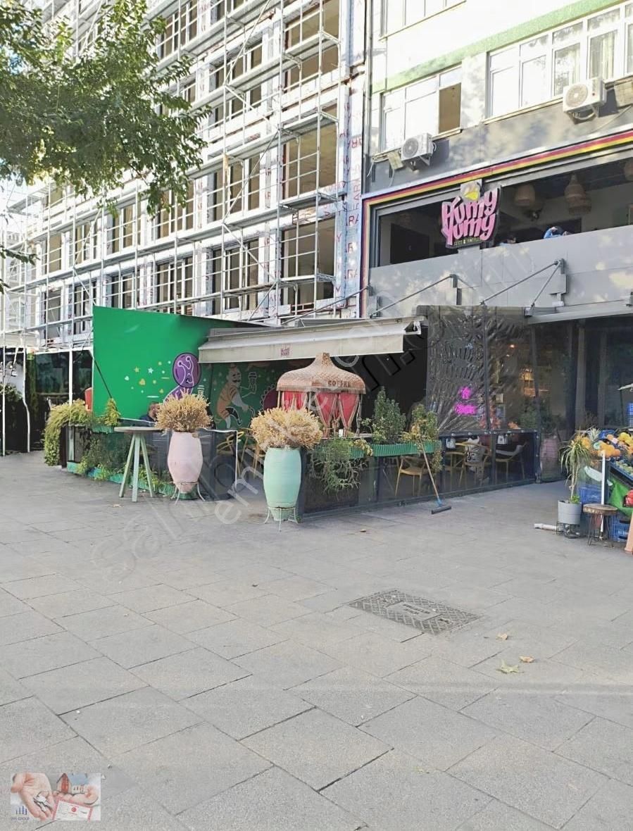 Millet Caddesi'nde Satılık Depolu Dükkan - Görsel 14