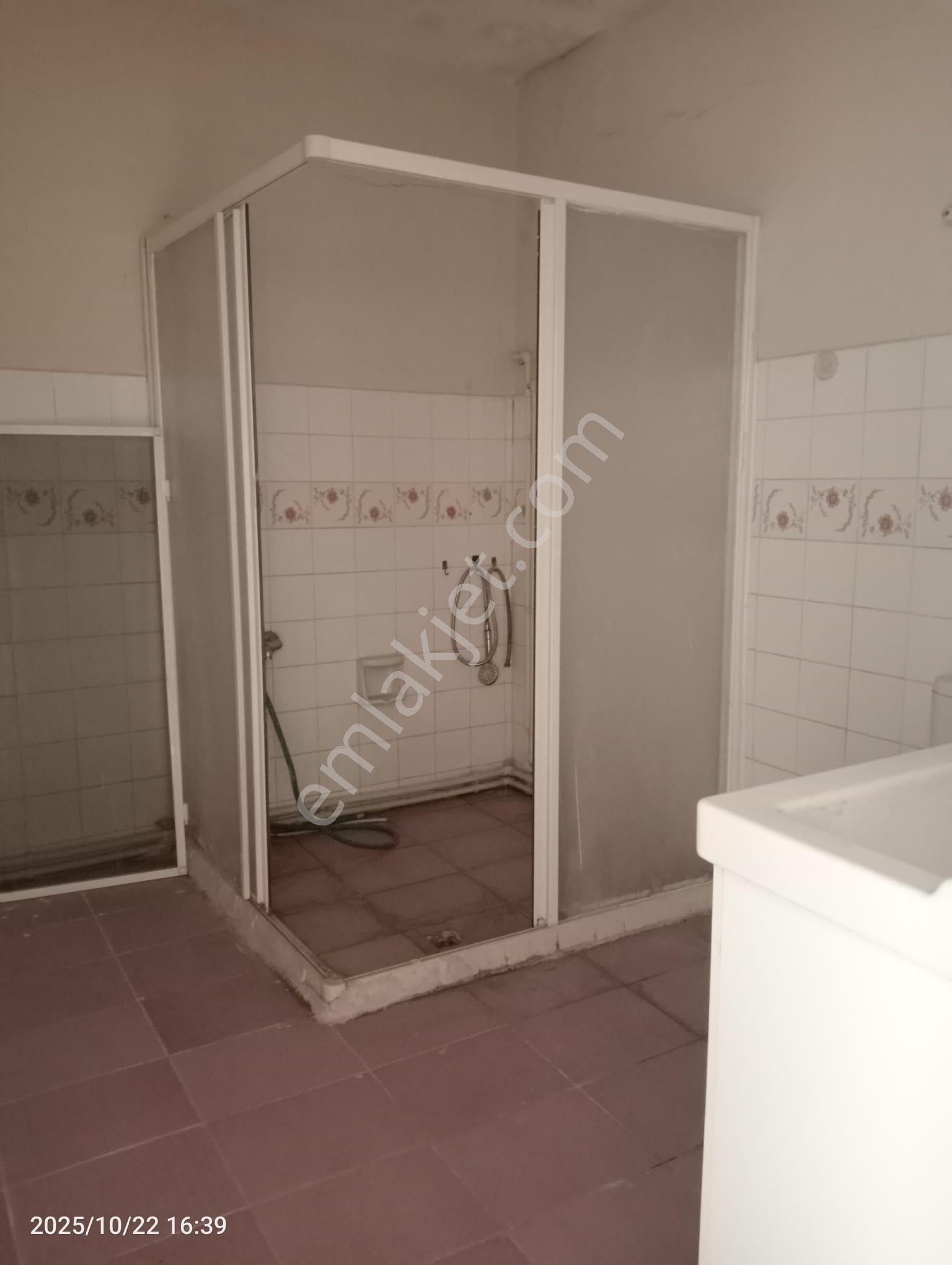 Demirsubaşı Mahallesinde 2+1 Satılık Daire - Görsel 13