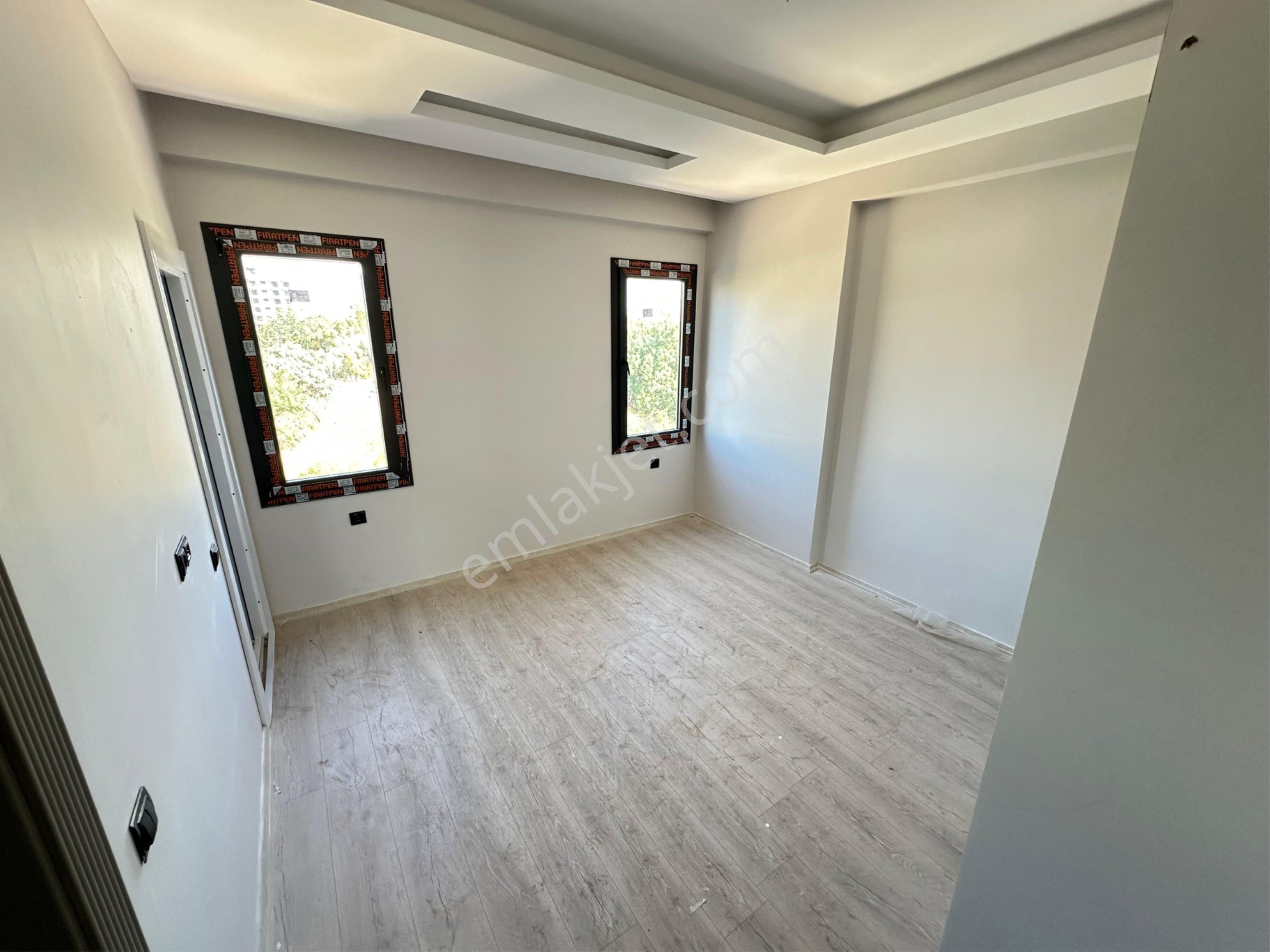 Eski Mezitli De Bağımsız Mutfak Oturuma Hazır Lüx Daire - Görsel 11