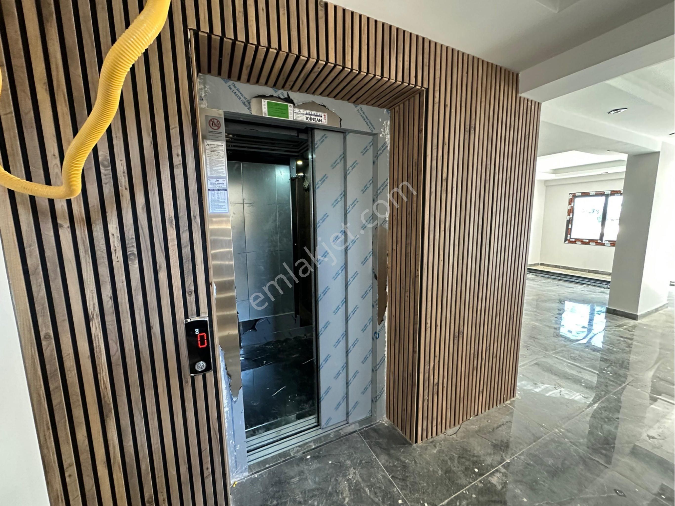 Eski Mezitli De Bağımsız Mutfak Oturuma Hazır Lüx Daire - Görsel 17