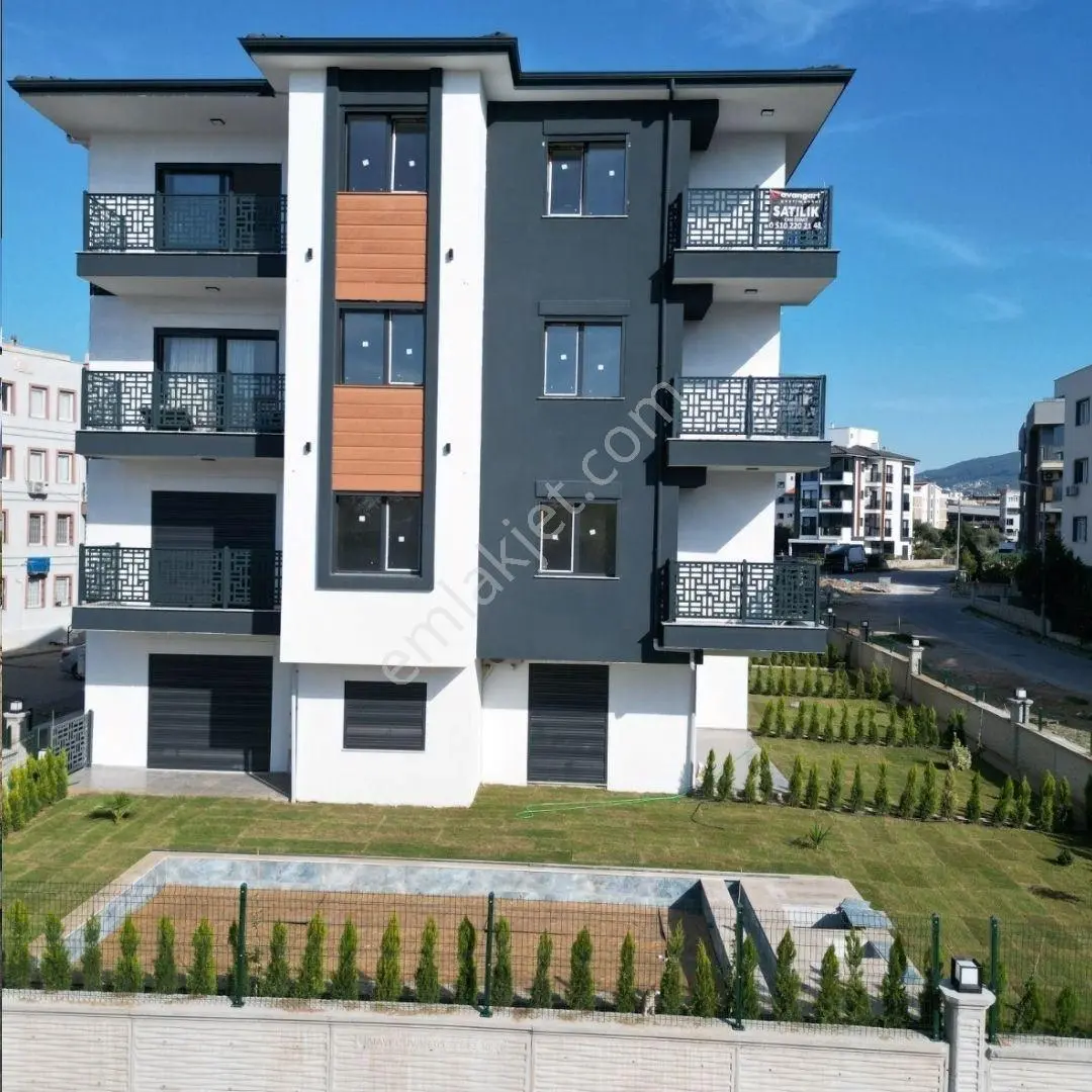 Kuşadası Davutlar’da Satılık 2+1 | Havuzlu Deniz Manzaralı Daire - Görsel 2