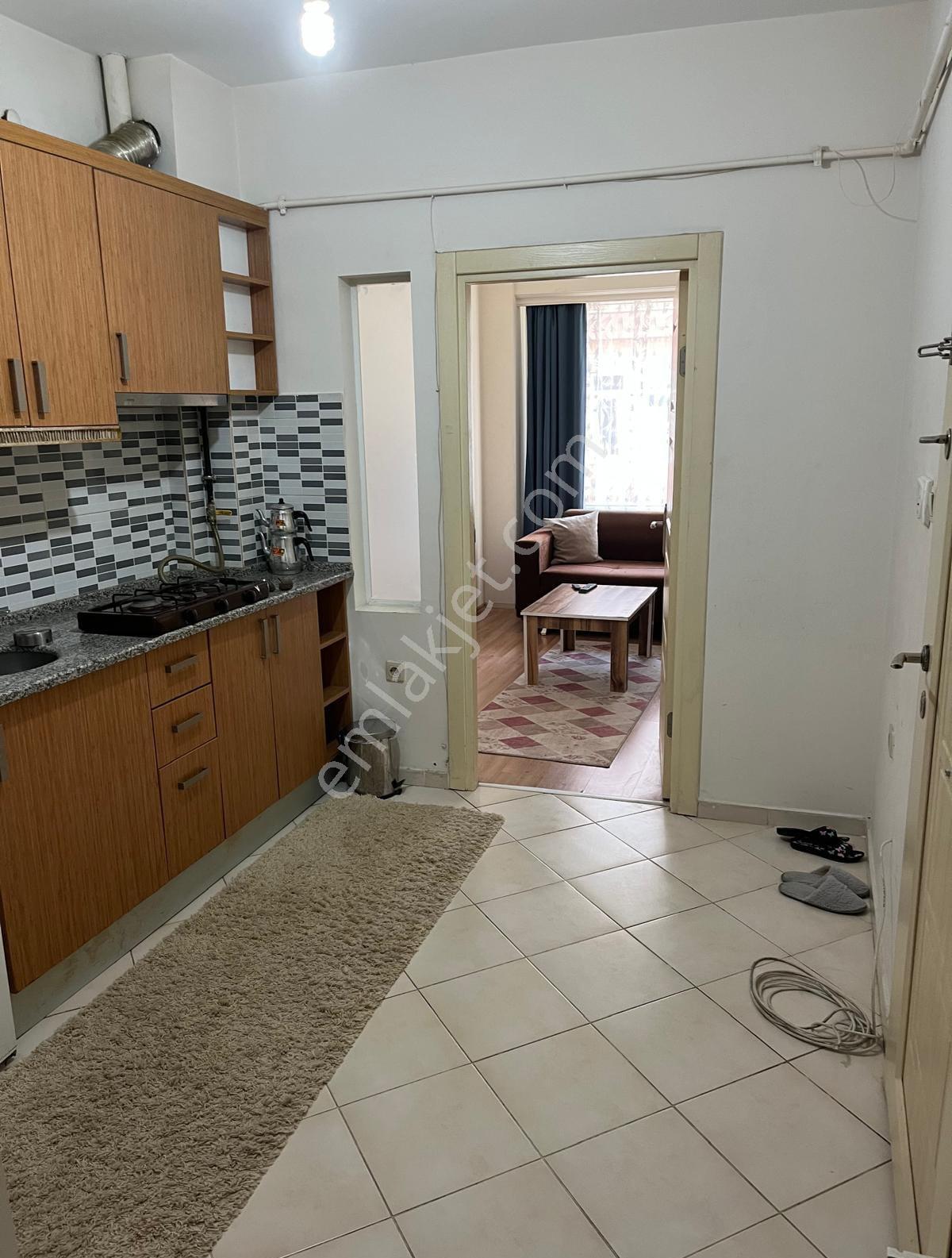 Akademi'den Yenibağlar'da Ara Kat Eşyalı Kiracılı Satılık 1+1 - Görsel 4