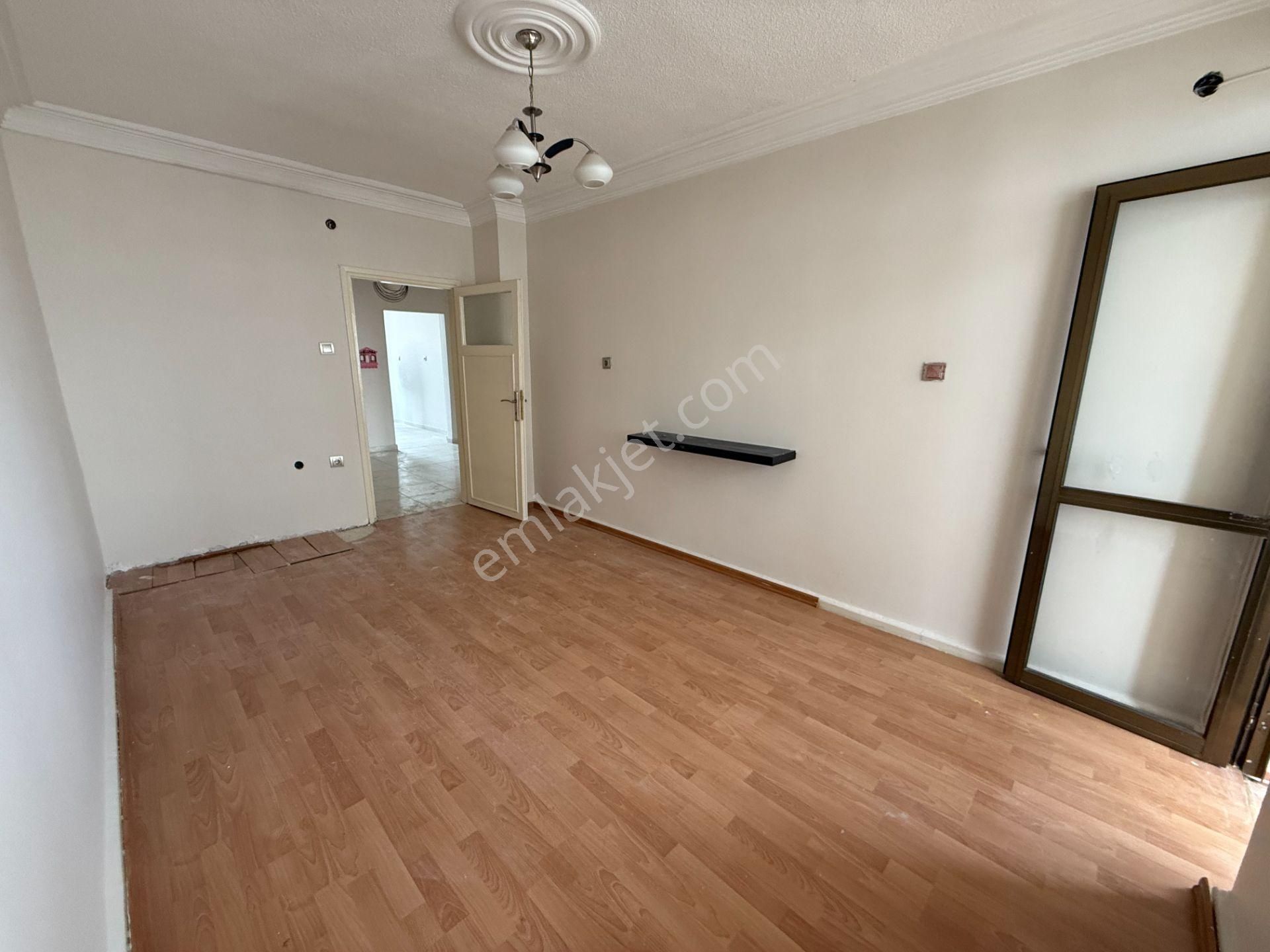 Yeşilyurt Mahallesi Yonca Sitesinde 3+1 Satılık Daire - Görsel 8