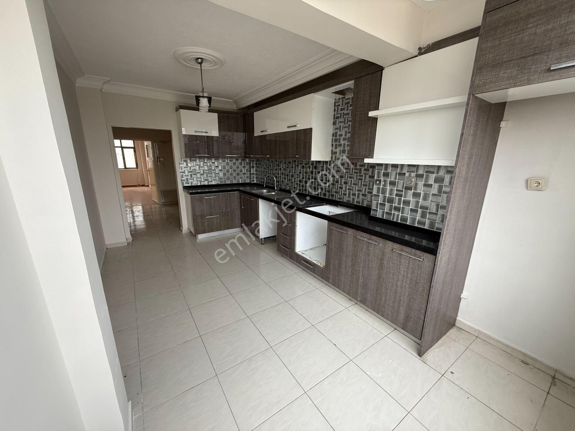 Yeşilyurt Mahallesi Yonca Sitesinde 3+1 Satılık Daire - Görsel 3