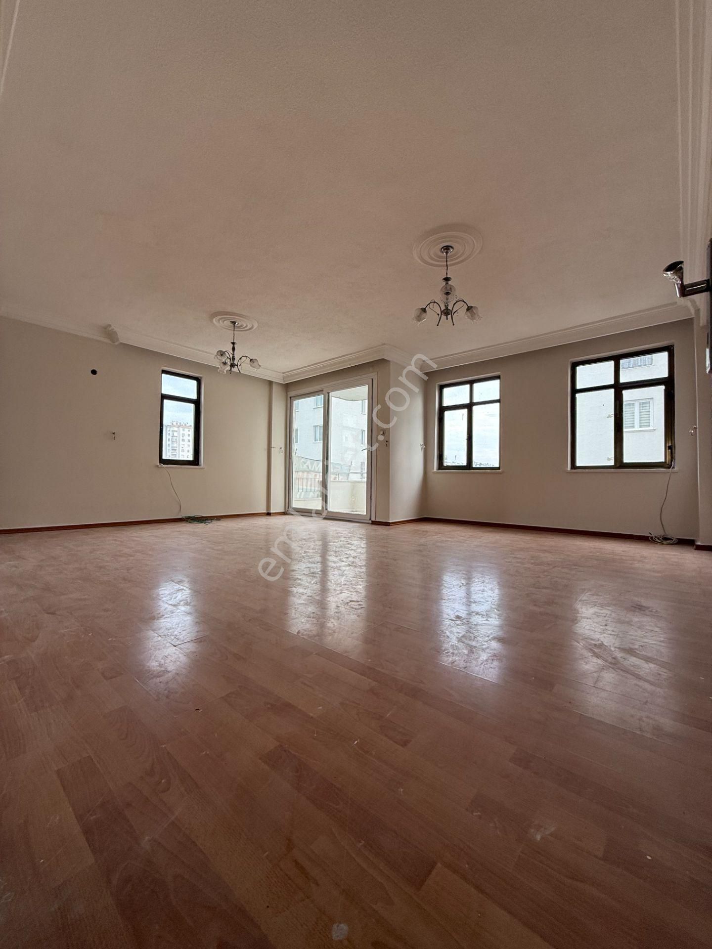 Yeşilyurt Mahallesi Yonca Sitesinde 3+1 Satılık Daire - Görsel 4