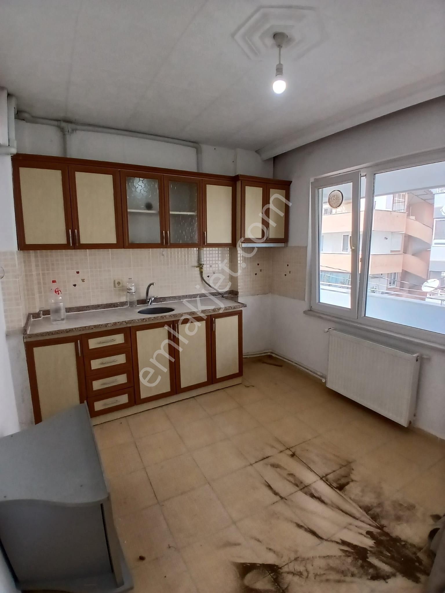 Konut Emlak'tan Altınkumda 3+1 Kiralık Daire