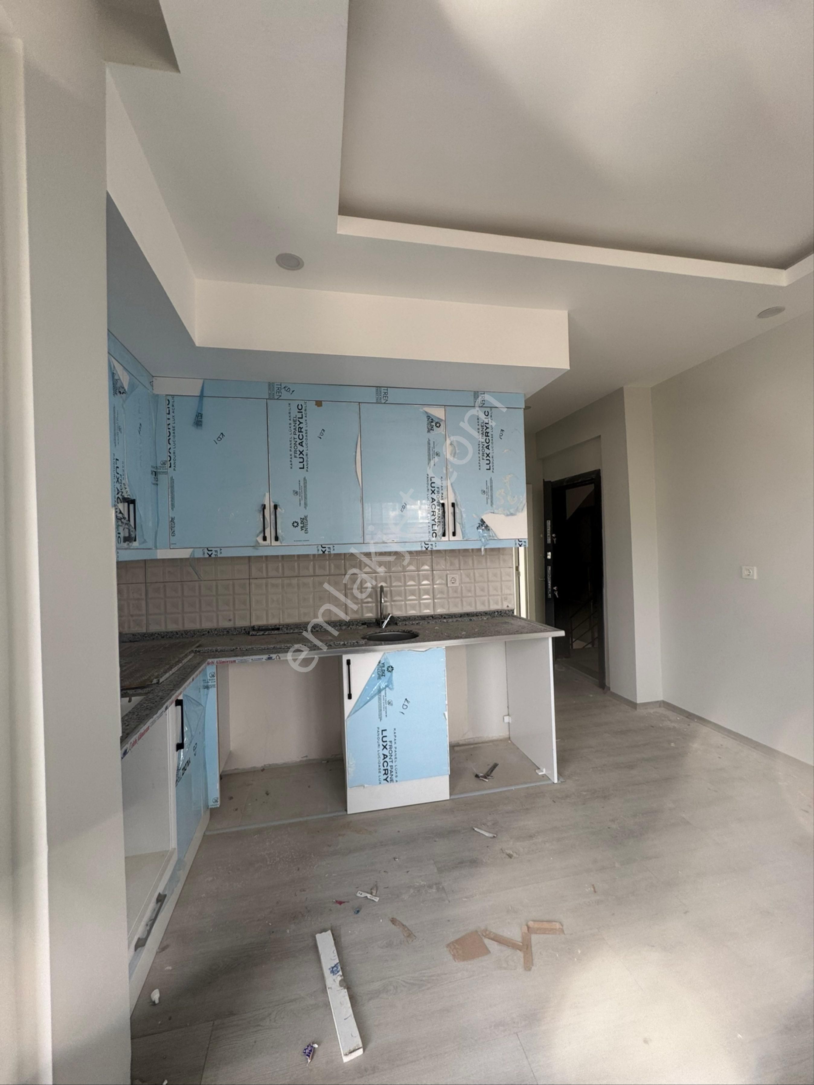 Finike İlköğretim Okulunun Hemen Yanında 1+1 Satılık Daire - Görsel 4