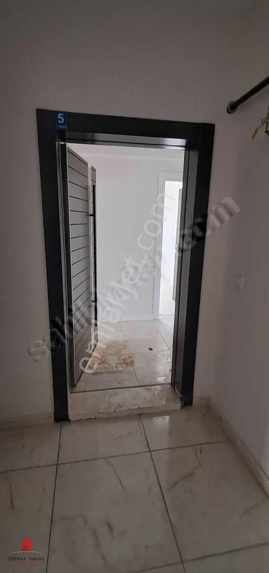 Ali Ulvi Kurucu Cd. Yanı Sıfır 3+1 Arakat İskanlı Satılık Daire - Görsel 5