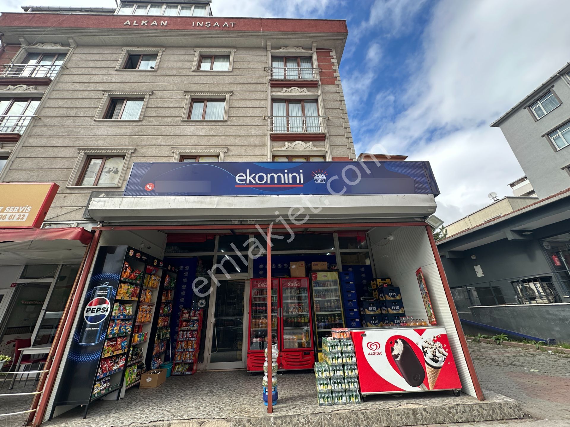 Turyap Tan Pendik Safa Caddesi Üzerinde Satılık Dükkan