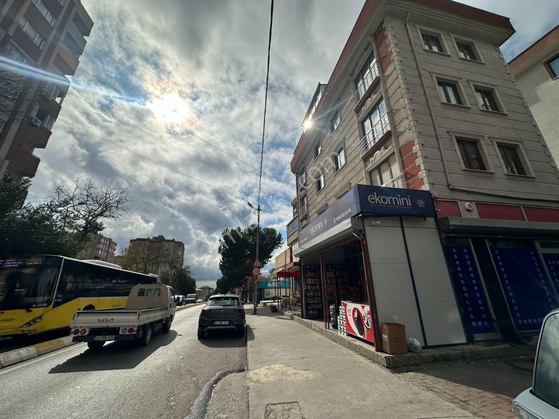 Turyap Tan Pendik Safa Caddesi Üzerinde Satılık Dükkan - Görsel 9