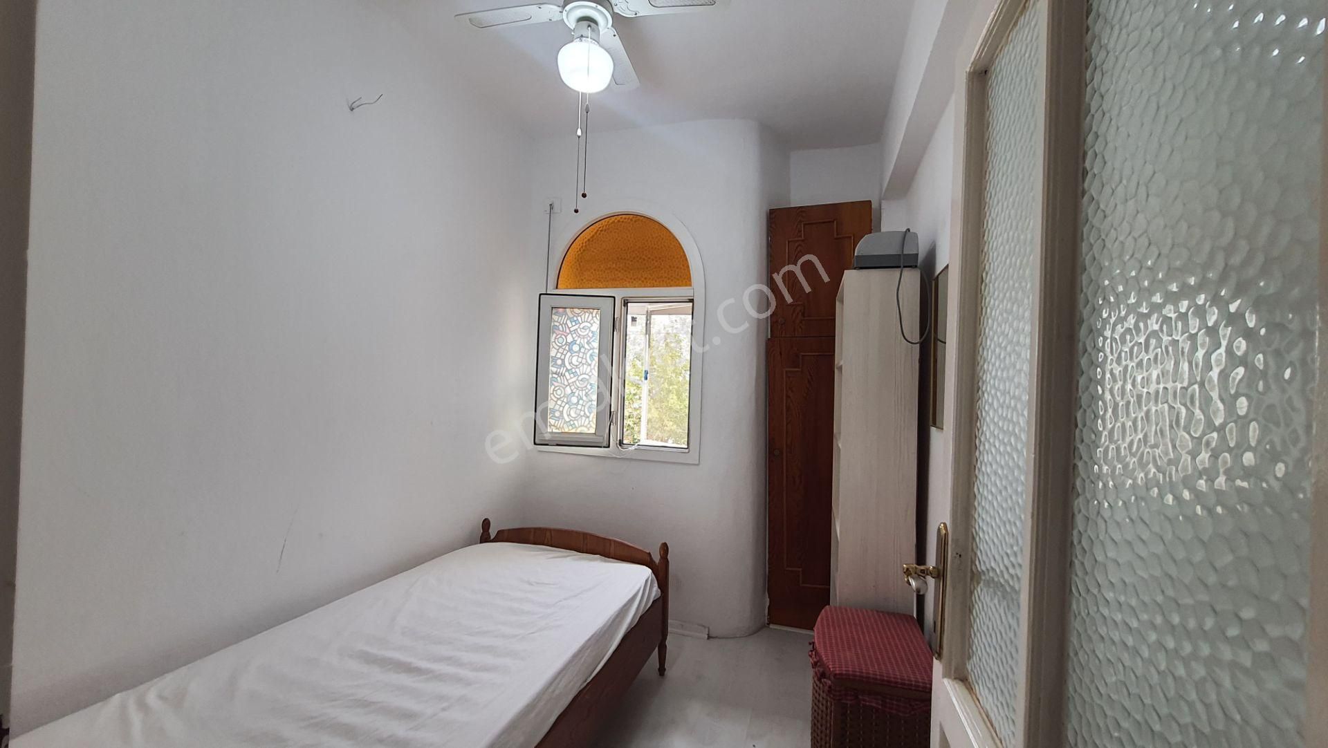 Çeşme Ilıca'da Plaja 50 Metre Mesafede Turizm Ruhsatlı Müstakil Dubleks 100m2 - Görsel 33