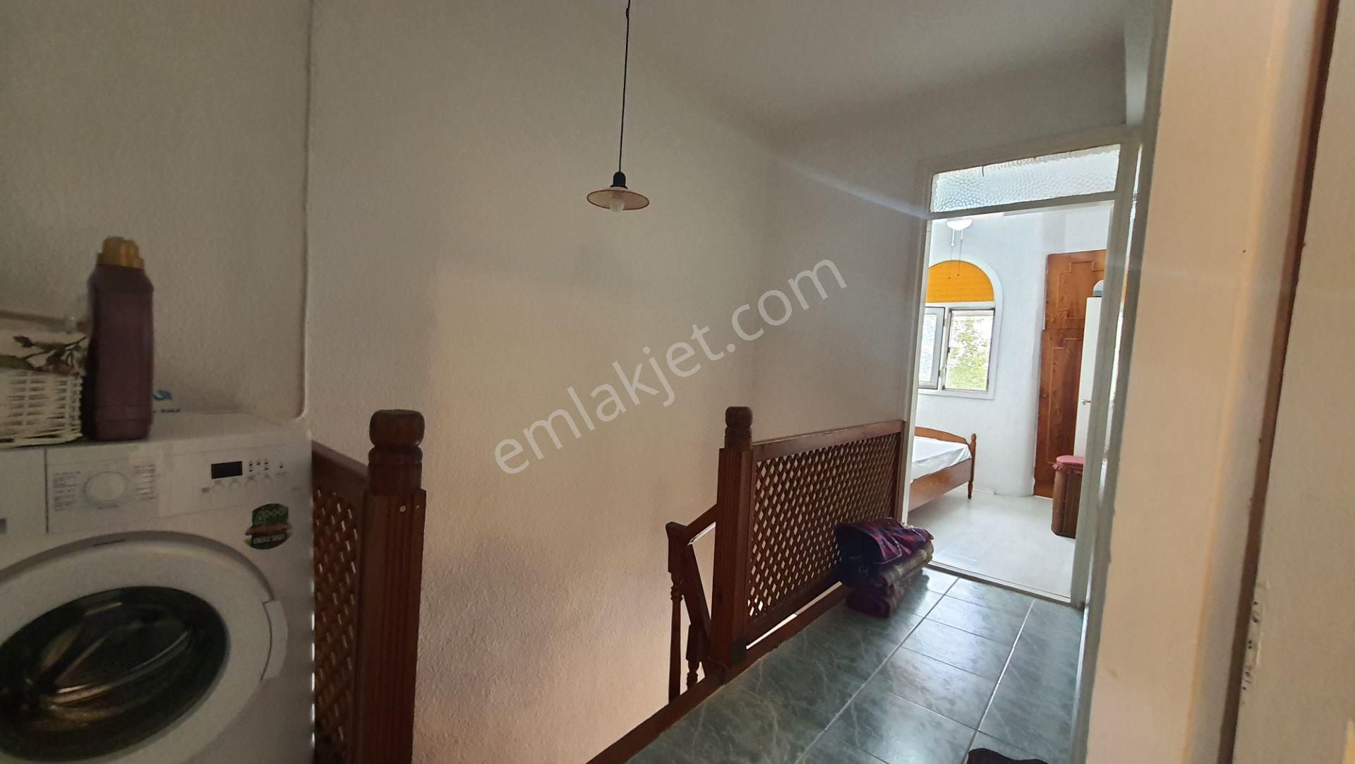 Çeşme Ilıca'da Plaja 50 Metre Mesafede Turizm Ruhsatlı Müstakil Dubleks 100m2 - Görsel 24