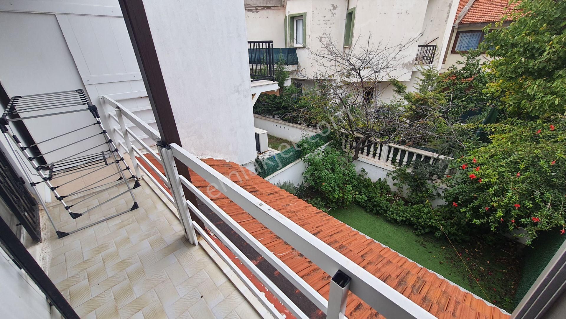 Çeşme Ilıca'da Plaja 50 Metre Mesafede Turizm Ruhsatlı Müstakil Dubleks 100m2 - Görsel 30