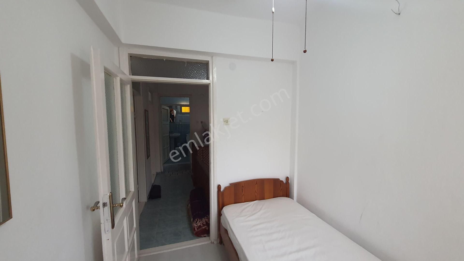 Çeşme Ilıca'da Plaja 50 Metre Mesafede Turizm Ruhsatlı Müstakil Dubleks 100m2 - Görsel 27