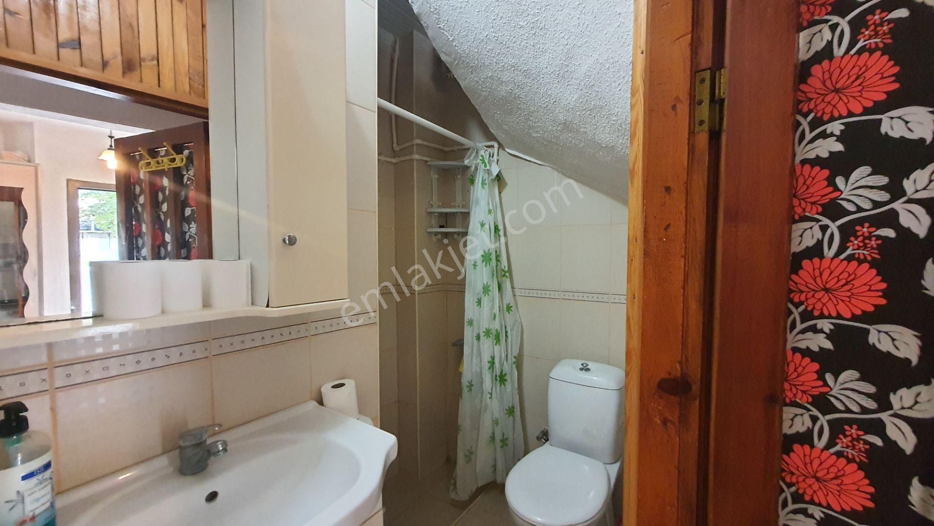 Çeşme Ilıca'da Plaja 50 Metre Mesafede Turizm Ruhsatlı Müstakil Dubleks 100m2 - Görsel 22