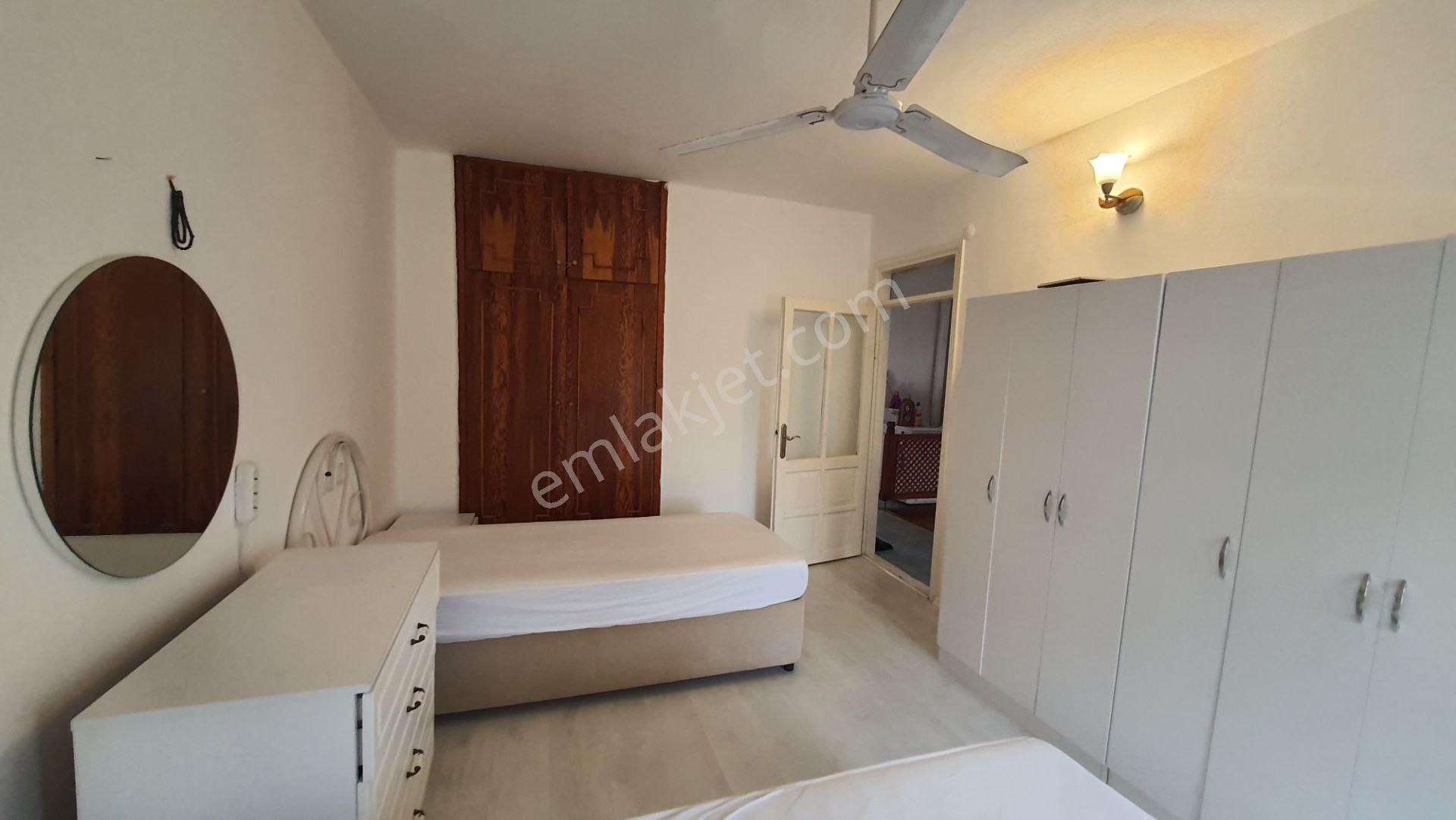 Çeşme Ilıca'da Plaja 50 Metre Mesafede Turizm Ruhsatlı Müstakil Dubleks 100m2 - Görsel 32