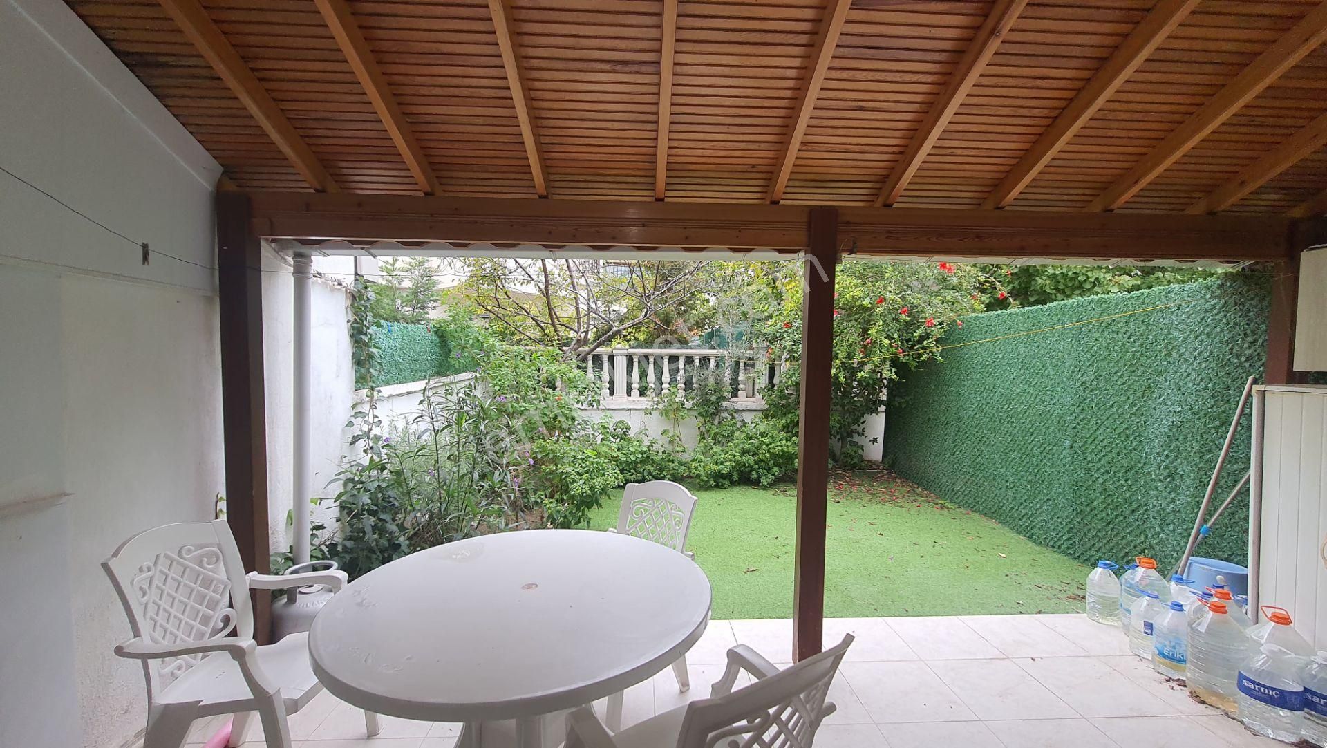 Çeşme Ilıca'da Plaja 50 Metre Mesafede Turizm Ruhsatlı Müstakil Dubleks 100m2 - Görsel 14