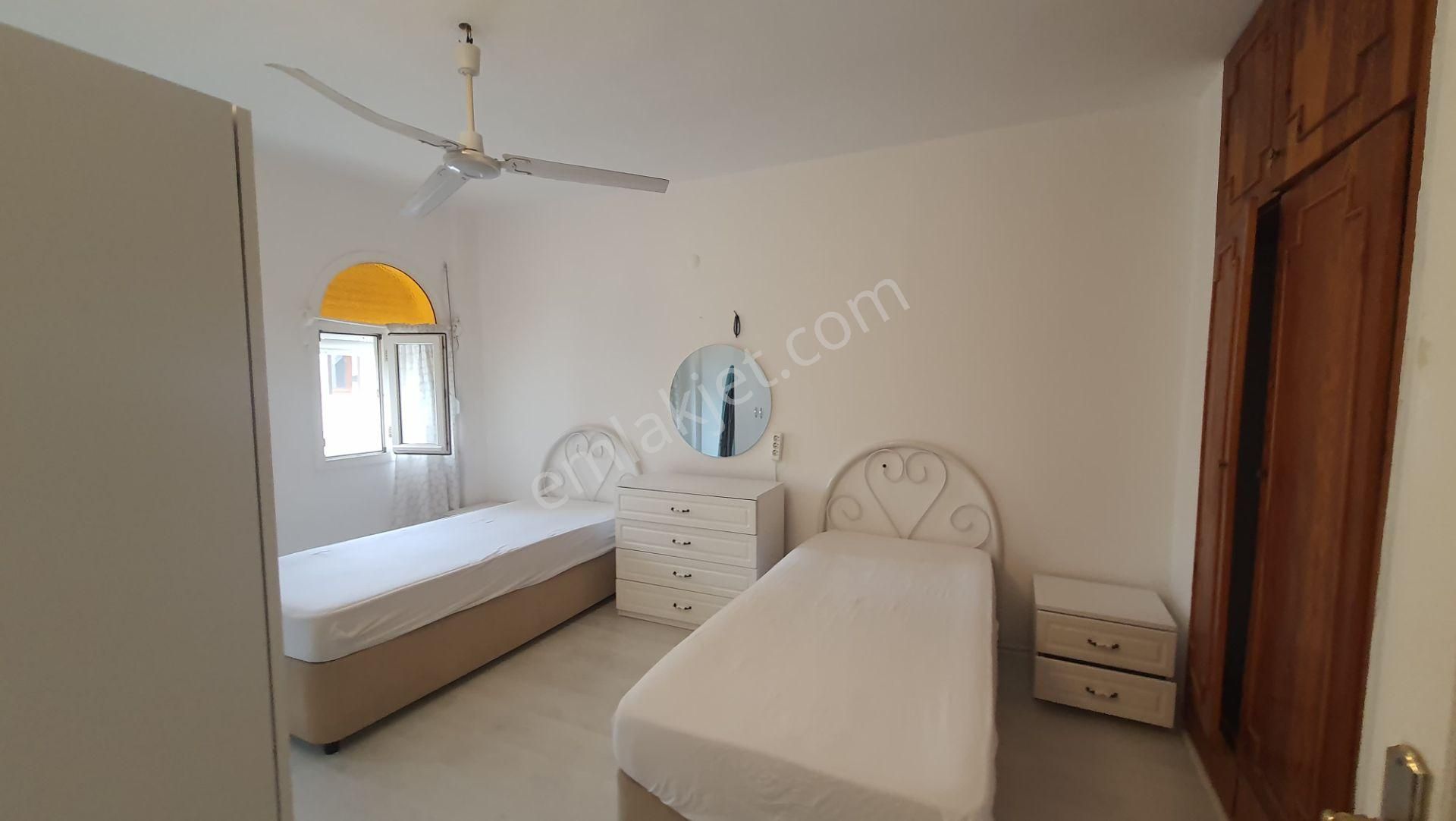 Çeşme Ilıca'da Plaja 50 Metre Mesafede Turizm Ruhsatlı Müstakil Dubleks 100m2 - Görsel 31