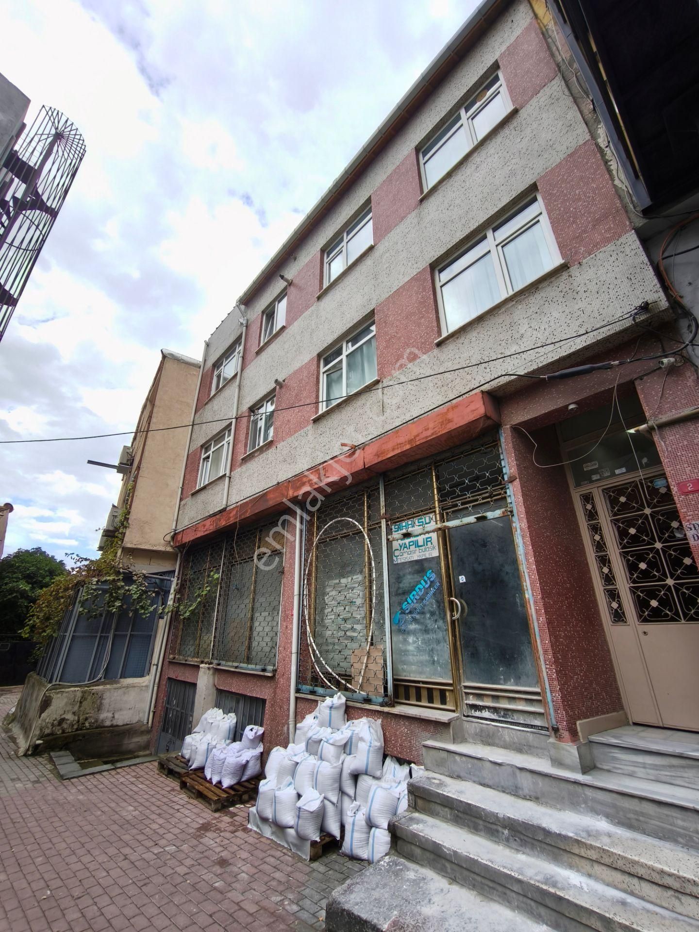 Eyüp Nişancı Flatofis Karşısı, Metrobüse 3-4 Dk, Eşyalı , 2+1 , 2.kat Daire - Görsel 25
