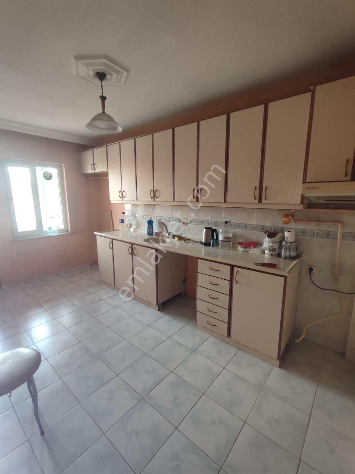 Ender Uysal Gayrimenkulden 15 Mayıs Mahallesin De Satılık 3+1 Balkonlu Asansörlü Daire.. - Görsel 3