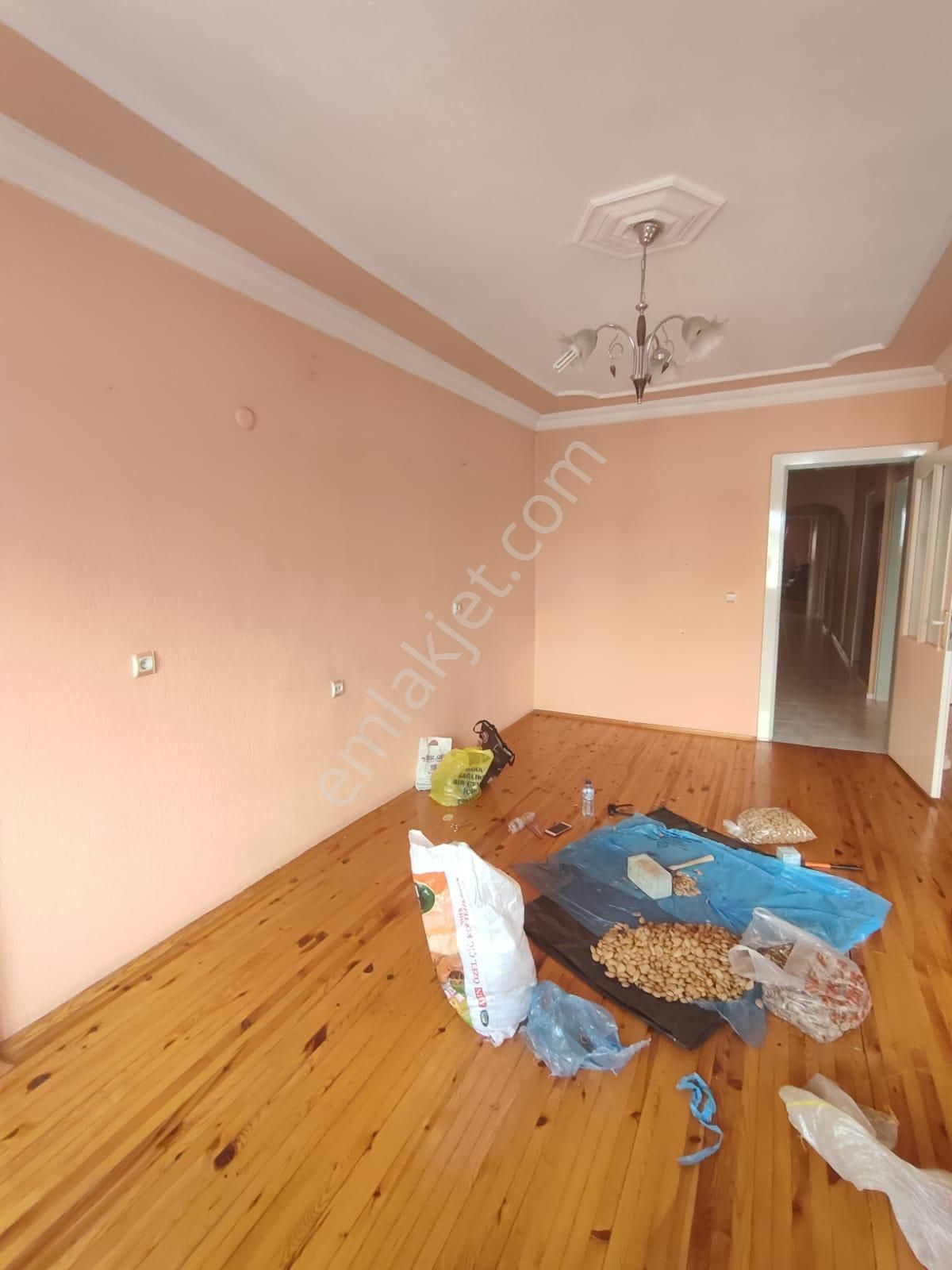 Ender Uysal Gayrimenkulden 15 Mayıs Mahallesin De Satılık 3+1 Balkonlu Asansörlü Daire.. - Görsel 6