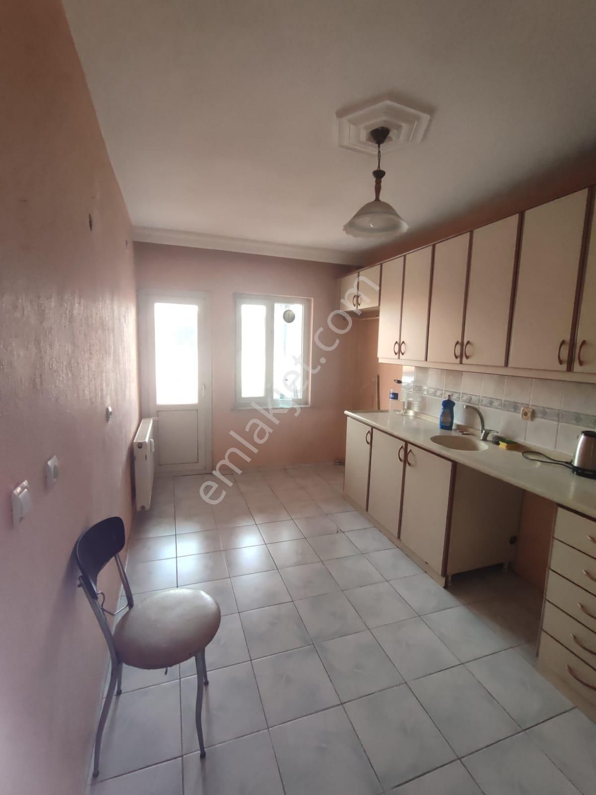 Ender Uysal Gayrimenkulden 15 Mayıs Mahallesin De Satılık 3+1 Balkonlu Asansörlü Daire.. - Görsel 2