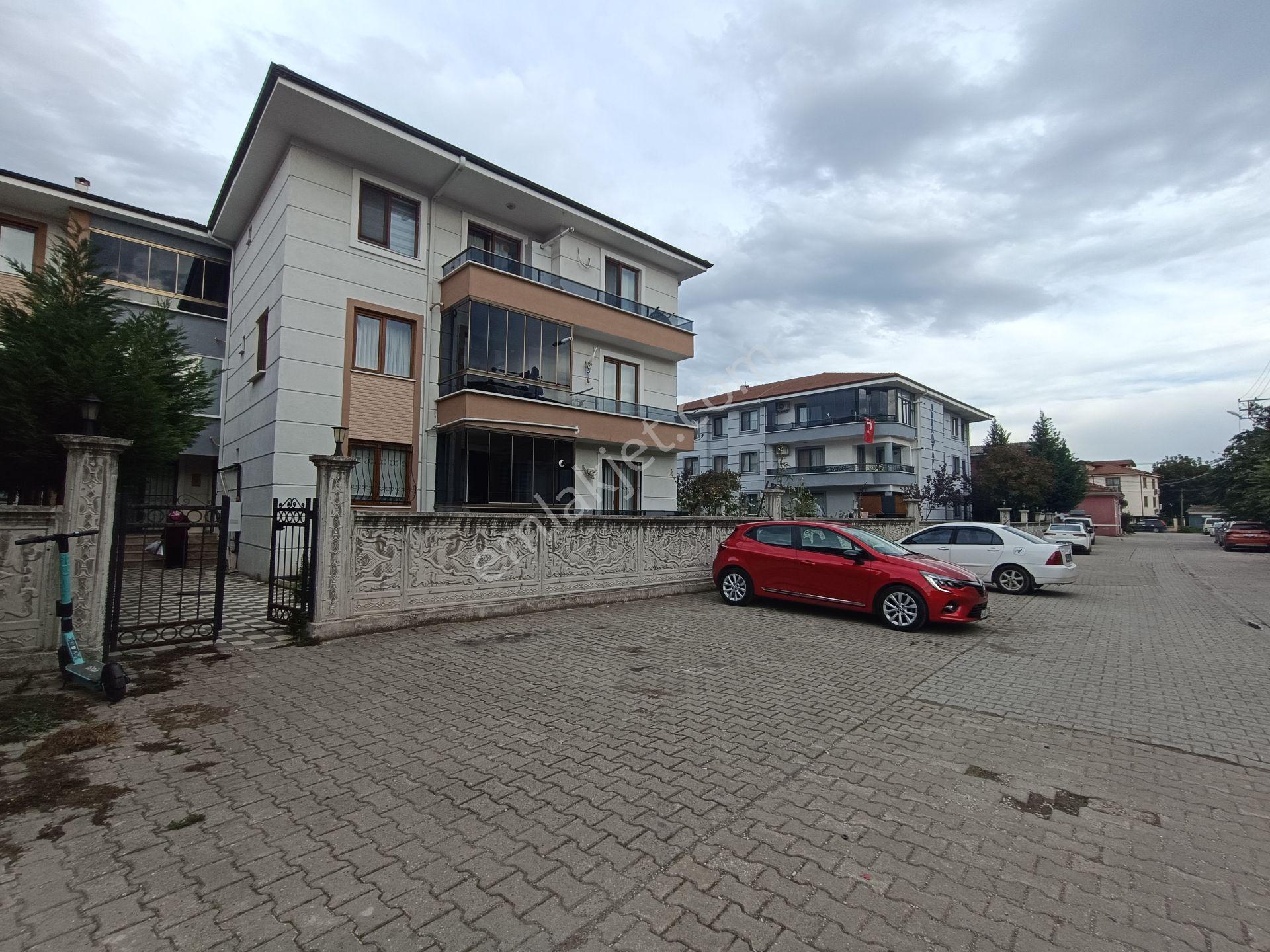 Remax Mavi'den Ebeveyn Banyolu - Kilerli Geniş 3+1 Satılık Daire - Görsel 24