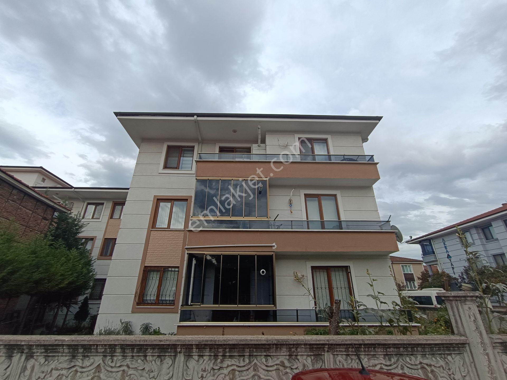 Remax Mavi'den Ebeveyn Banyolu - Kilerli Geniş 3+1 Satılık Daire - Görsel 23