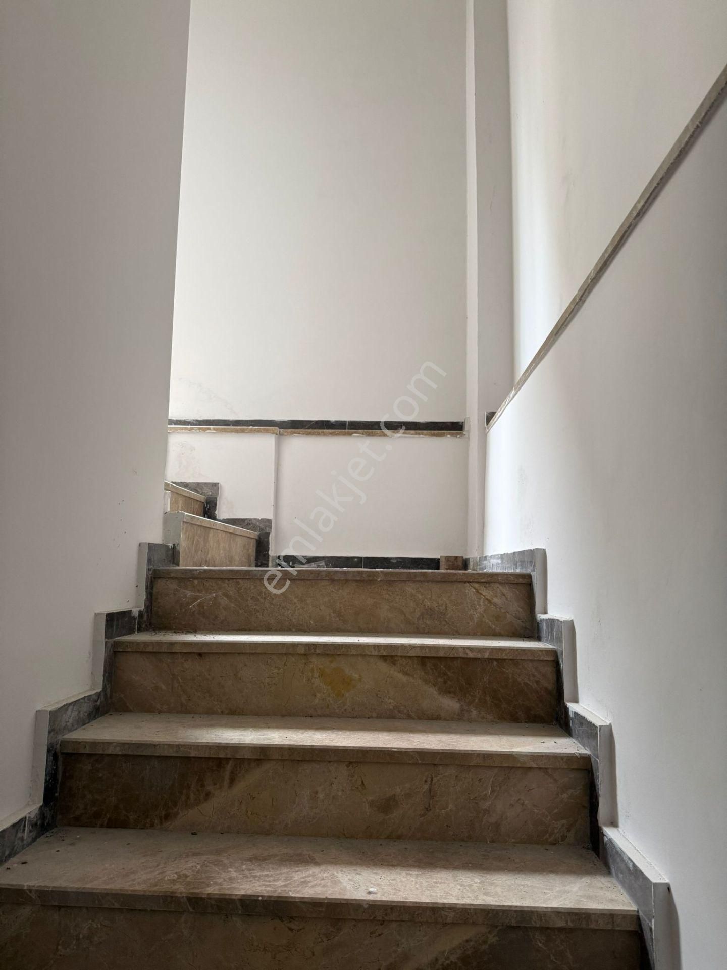 Kayapa - 30 Ağustosta Geniş Kiralık İş Yeri - Görsel 8