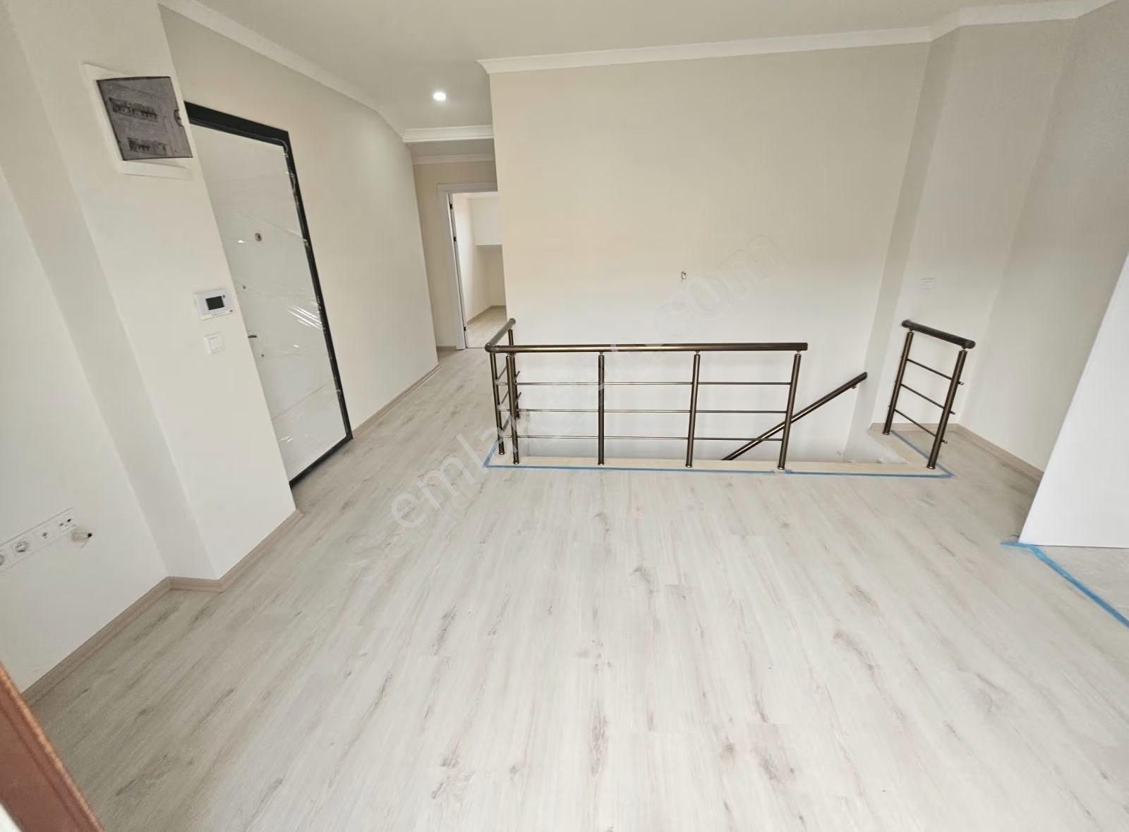 Üsküdar Merkez Cumapazarı İçinde 4+2 Sıfır Binada Dublex - Görsel 18