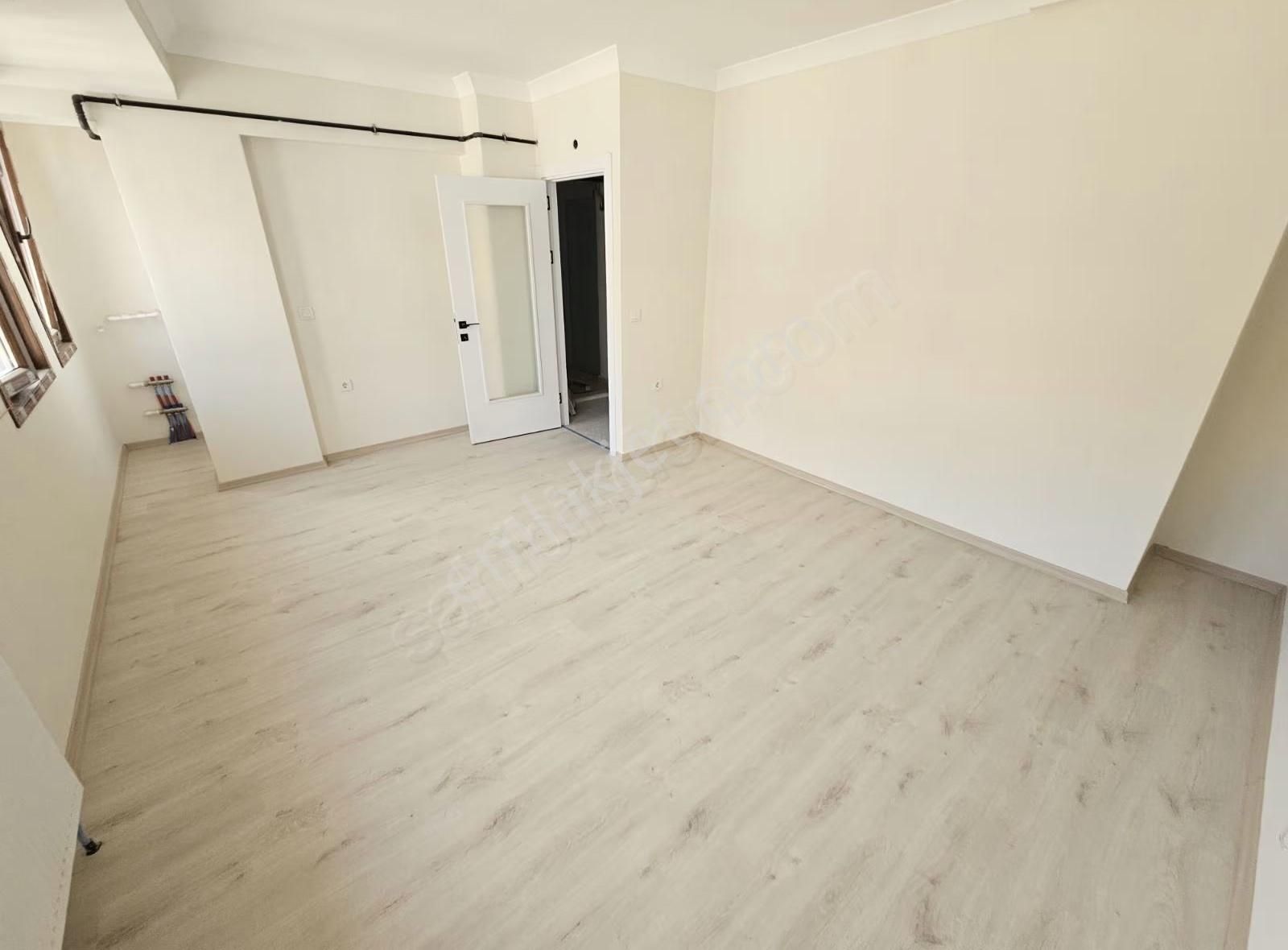 Üsküdar Merkez Cumapazarı İçinde 4+2 Sıfır Binada Dublex - Görsel 34