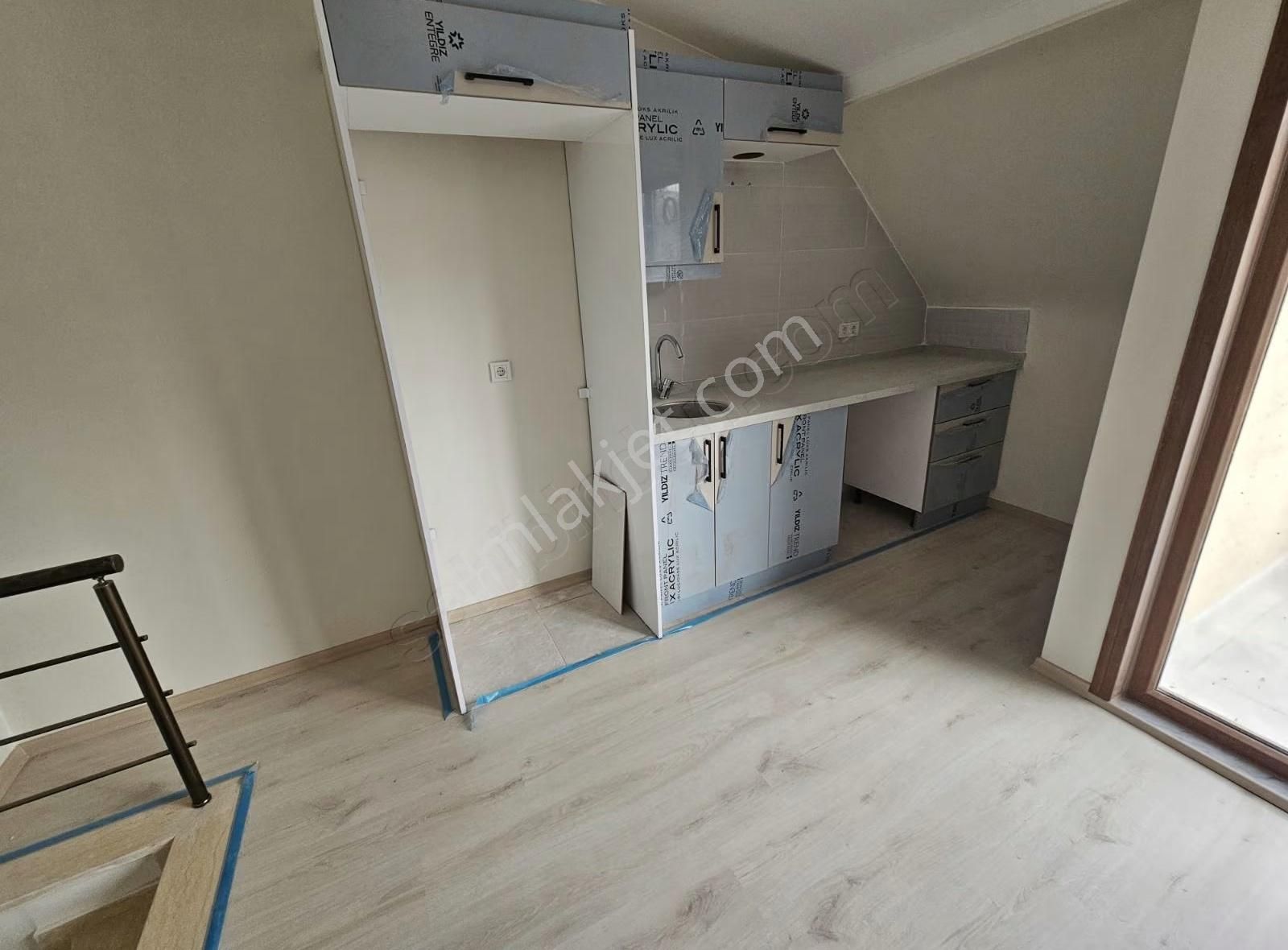 Üsküdar Merkez Cumapazarı İçinde 4+2 Sıfır Binada Dublex - Görsel 27