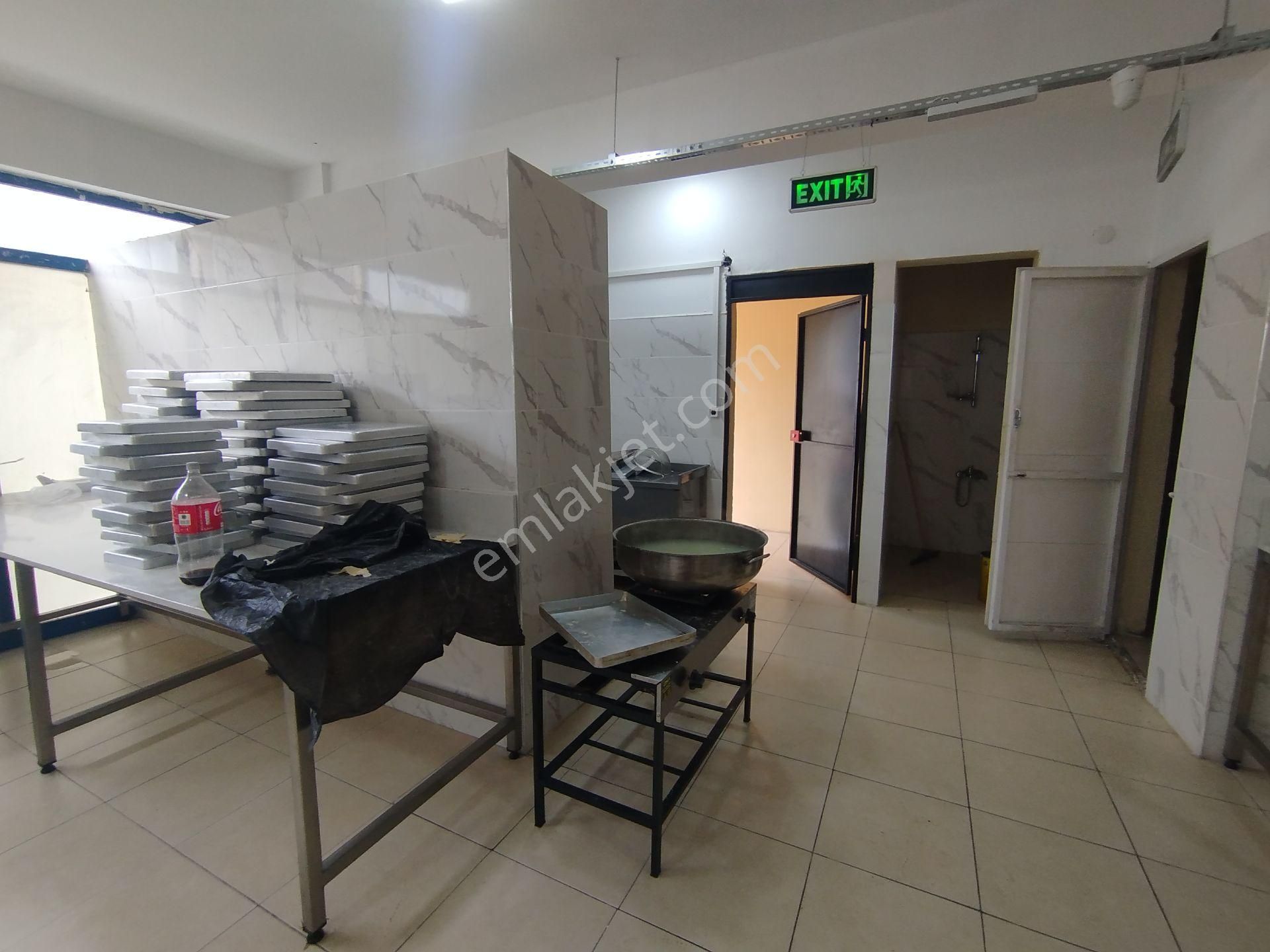 Köşe Konumlu 3 Cepheli Satılık İş Yeri - Görsel 17