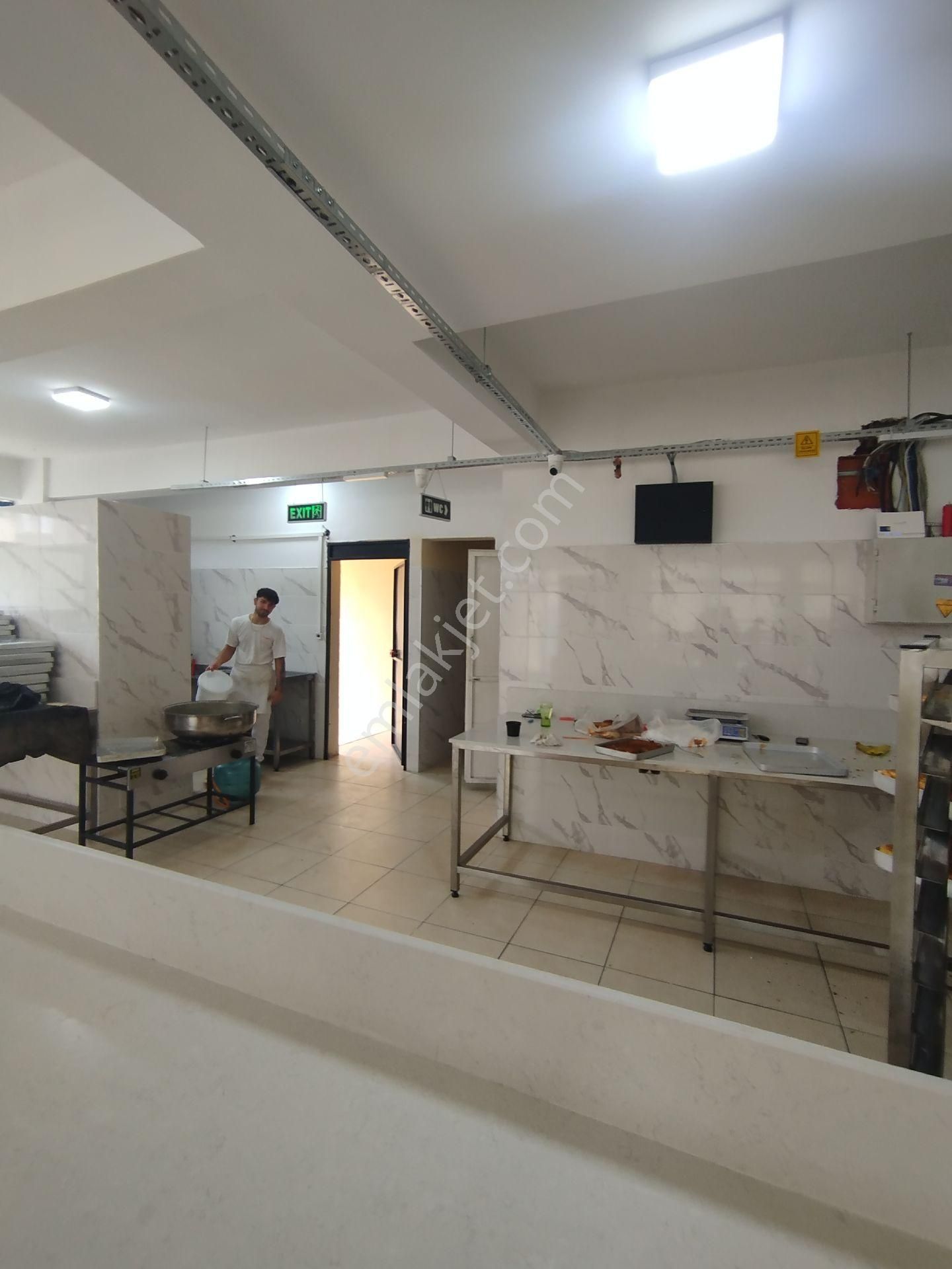 Köşe Konumlu 3 Cepheli Satılık İş Yeri - Görsel 15