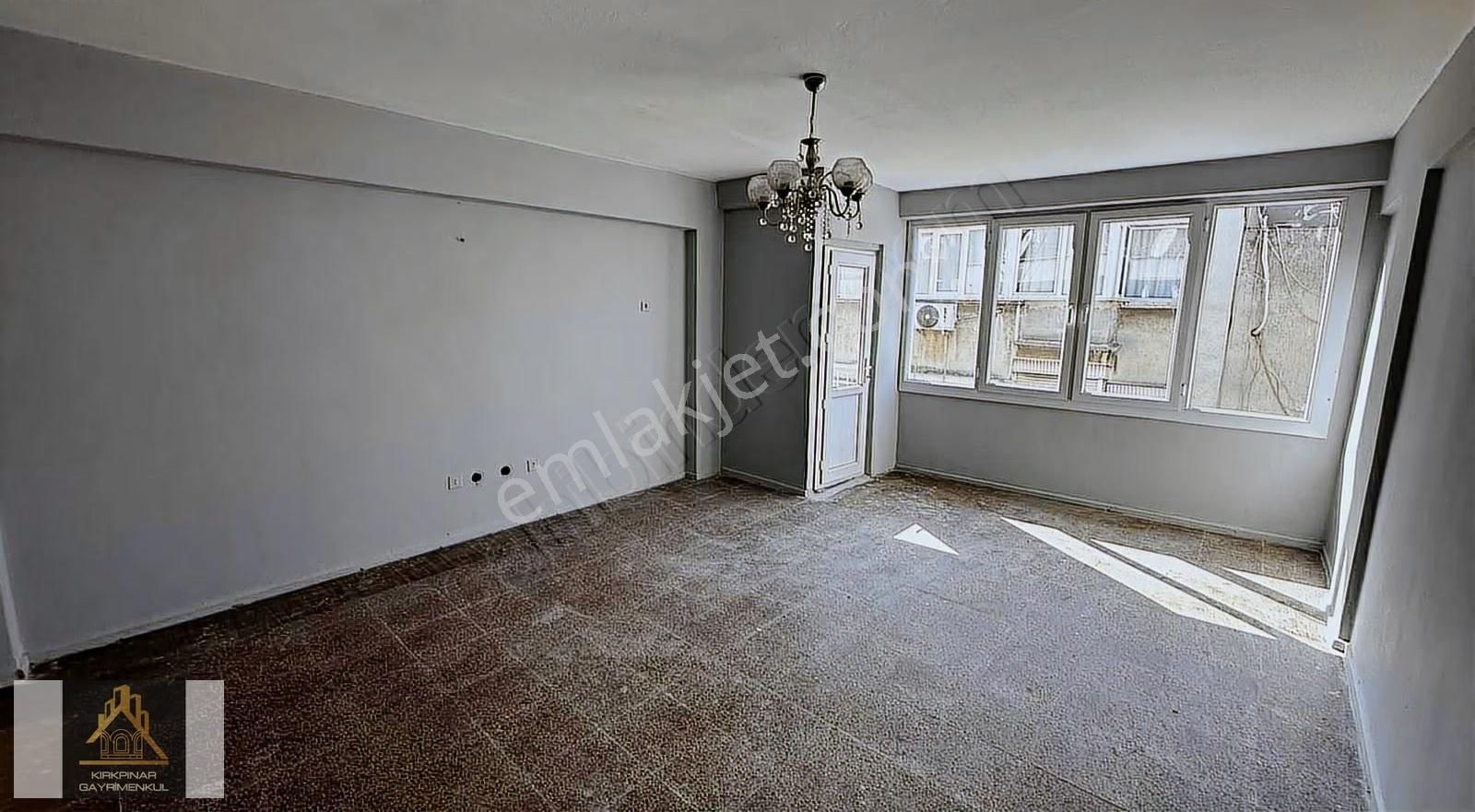 İnönü Caddesi Yakını Satılık 3+1 Daire