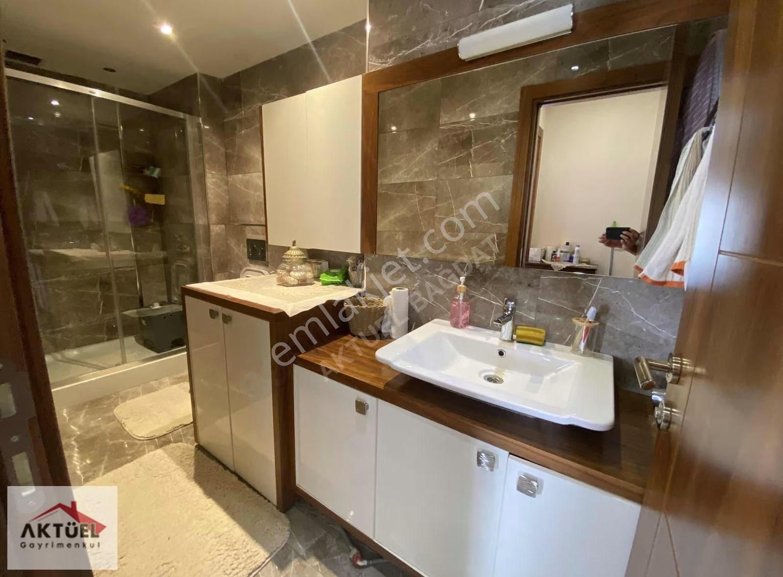 Suadiye'de Bağdata Çok Yakın 7/24 Güvenlikli 140 M2 Balkonlu 3+1 - Görsel 22