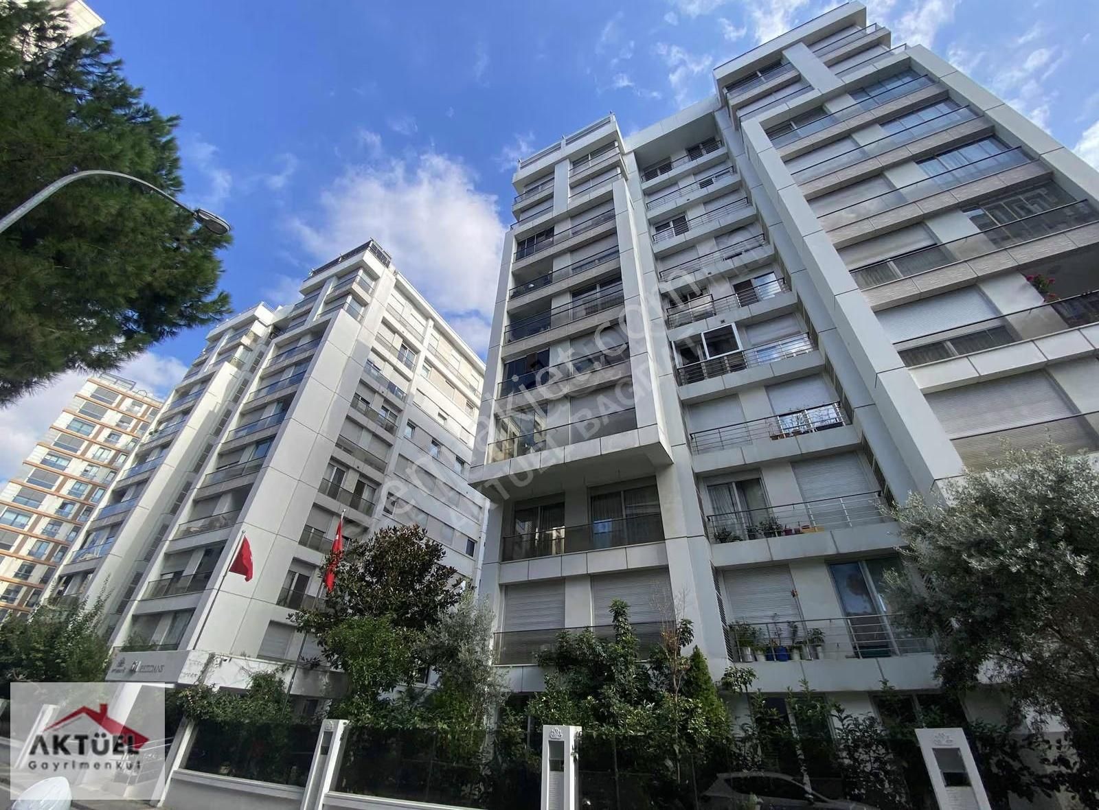 Suadiye'de Bağdata Çok Yakın 7/24 Güvenlikli 140 M2 Balkonlu 3+1 - Görsel 3