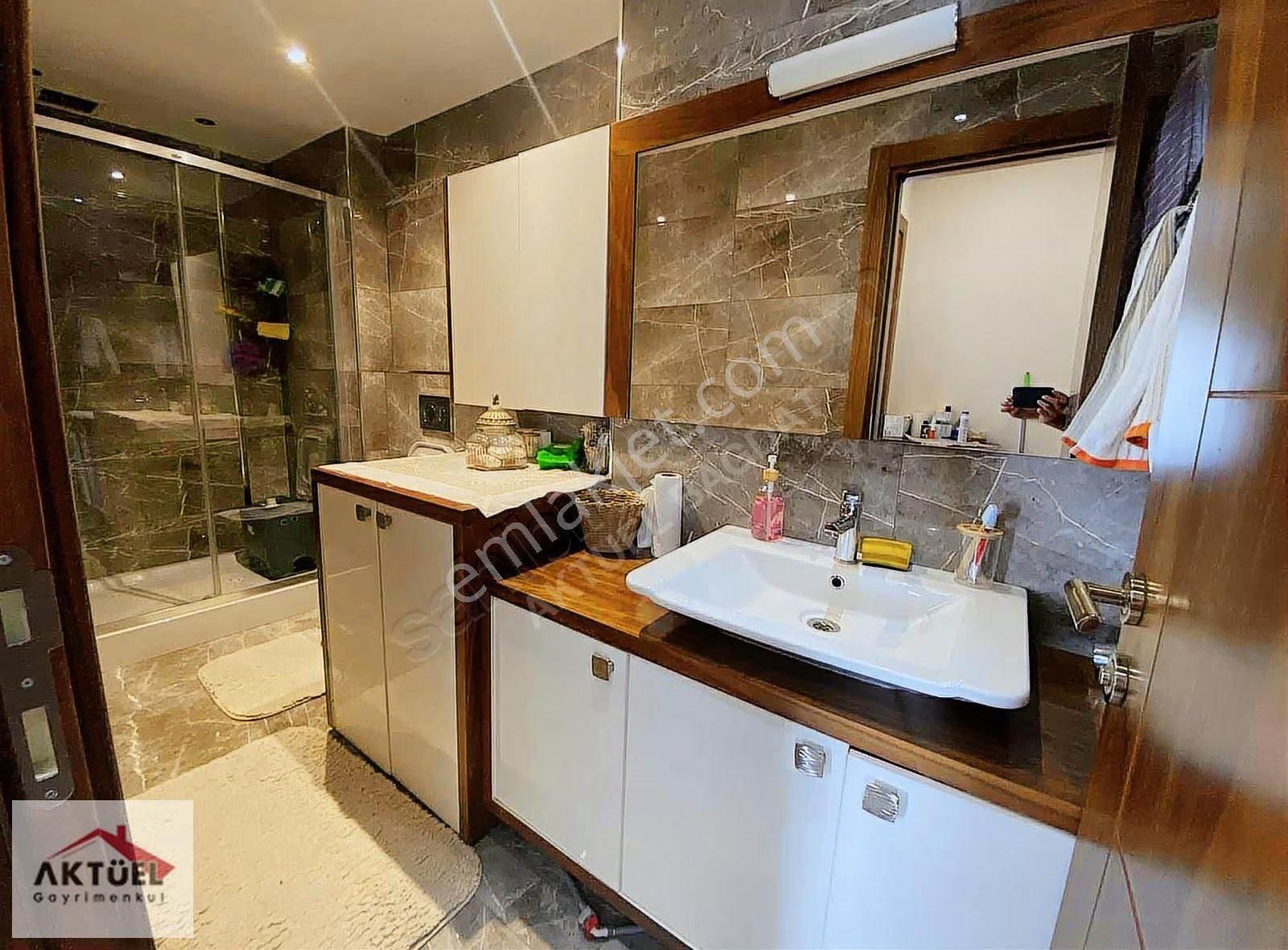 Suadiye'de Bağdata Çok Yakın 7/24 Güvenlikli 140 M2 Balkonlu 3+1 - Görsel 18