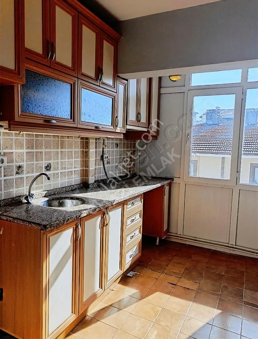 ""gazi Emlak""b.evler'de 2+1 Fatih Cad.5/5 Kat Asansörsüz Boş - Görsel 11
