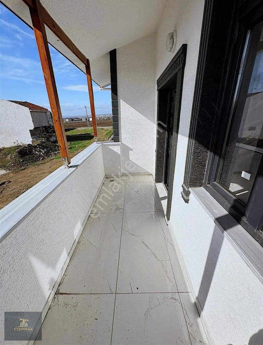 Toprak İnşaattan 0 İskanlı Bodrumlu İskanlı Villa - Görsel 9