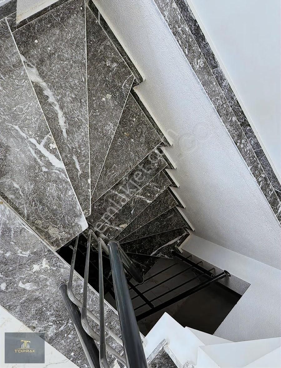 Toprak İnşaattan 0 İskanlı Bodrumlu İskanlı Villa - Görsel 22