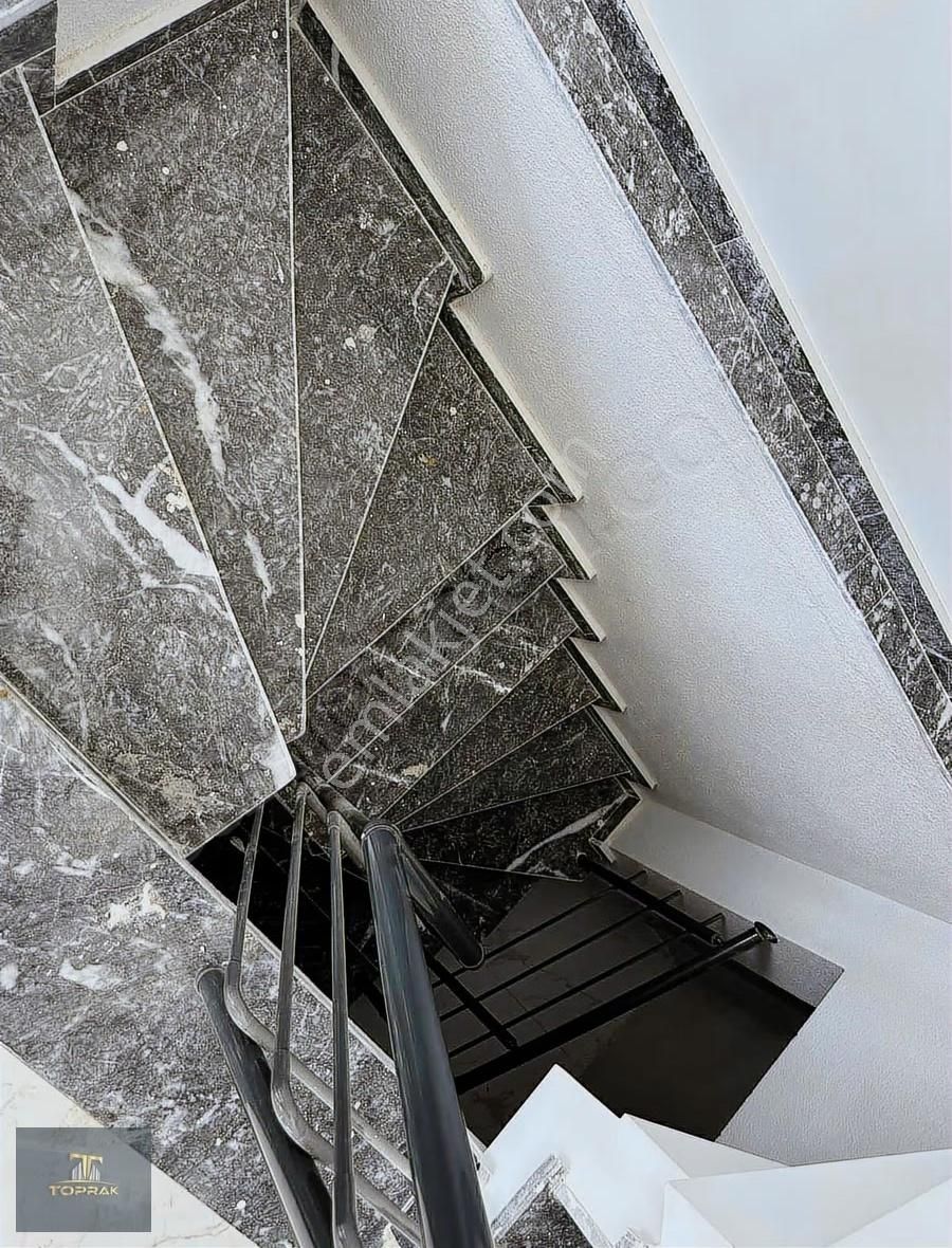 Toprak İnşaattan 0 İskanlı Bodrumlu İskanlı Villa - Görsel 7