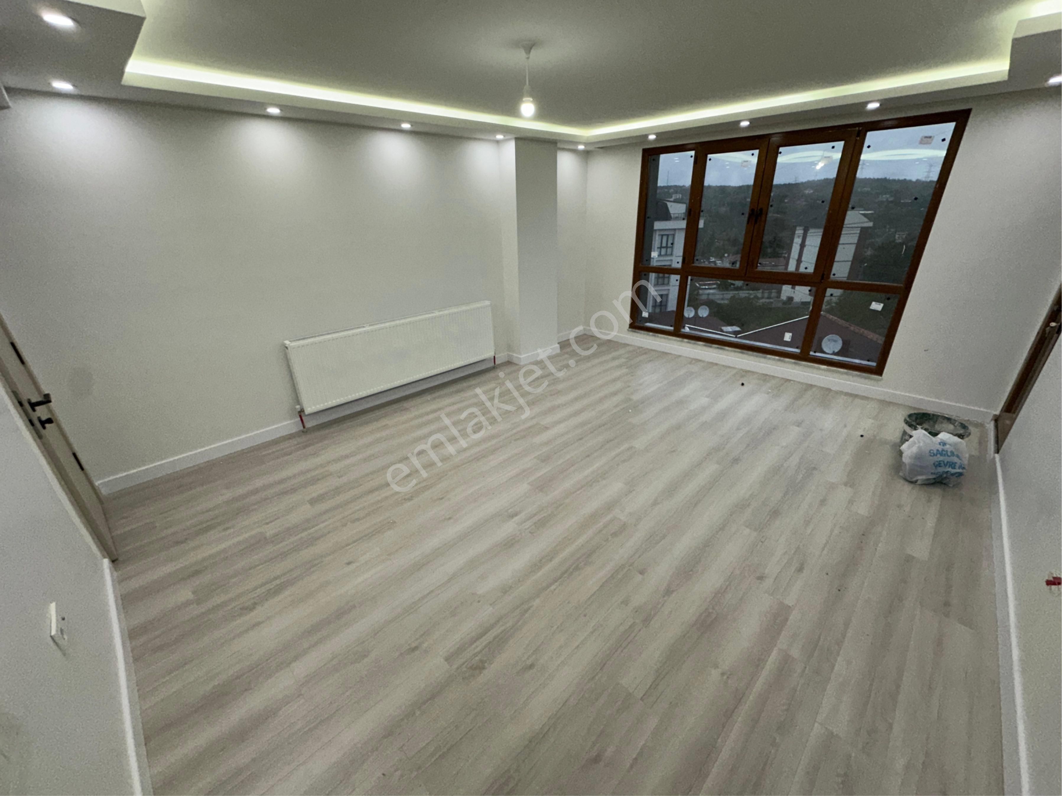 Satılık 5+1 300 M2 Üst Dubleks Daire Çatalmeşe Mah
