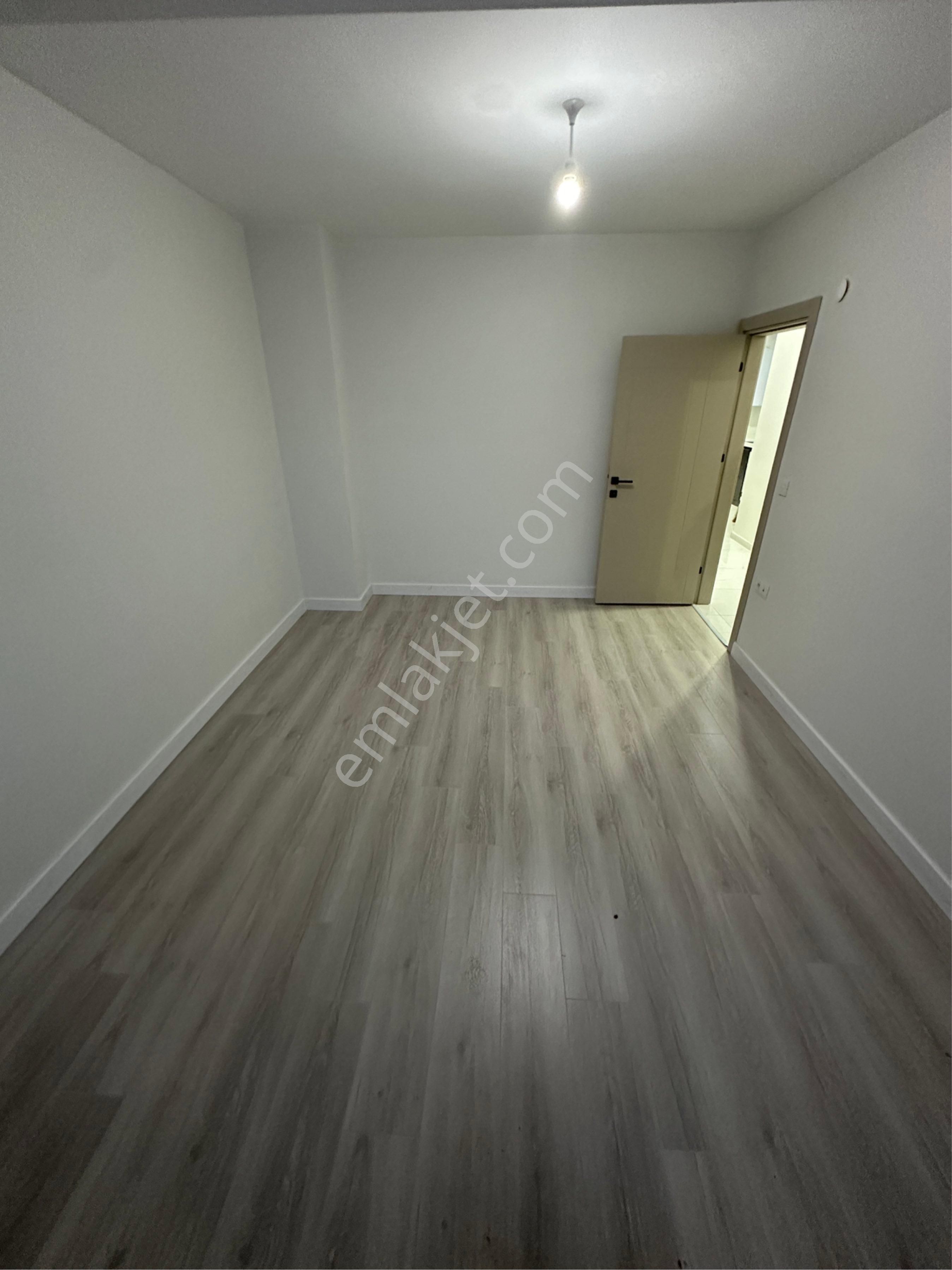Satılık 5+1 300 M2 Üst Dubleks Daire Çatalmeşe Mah - Görsel 16