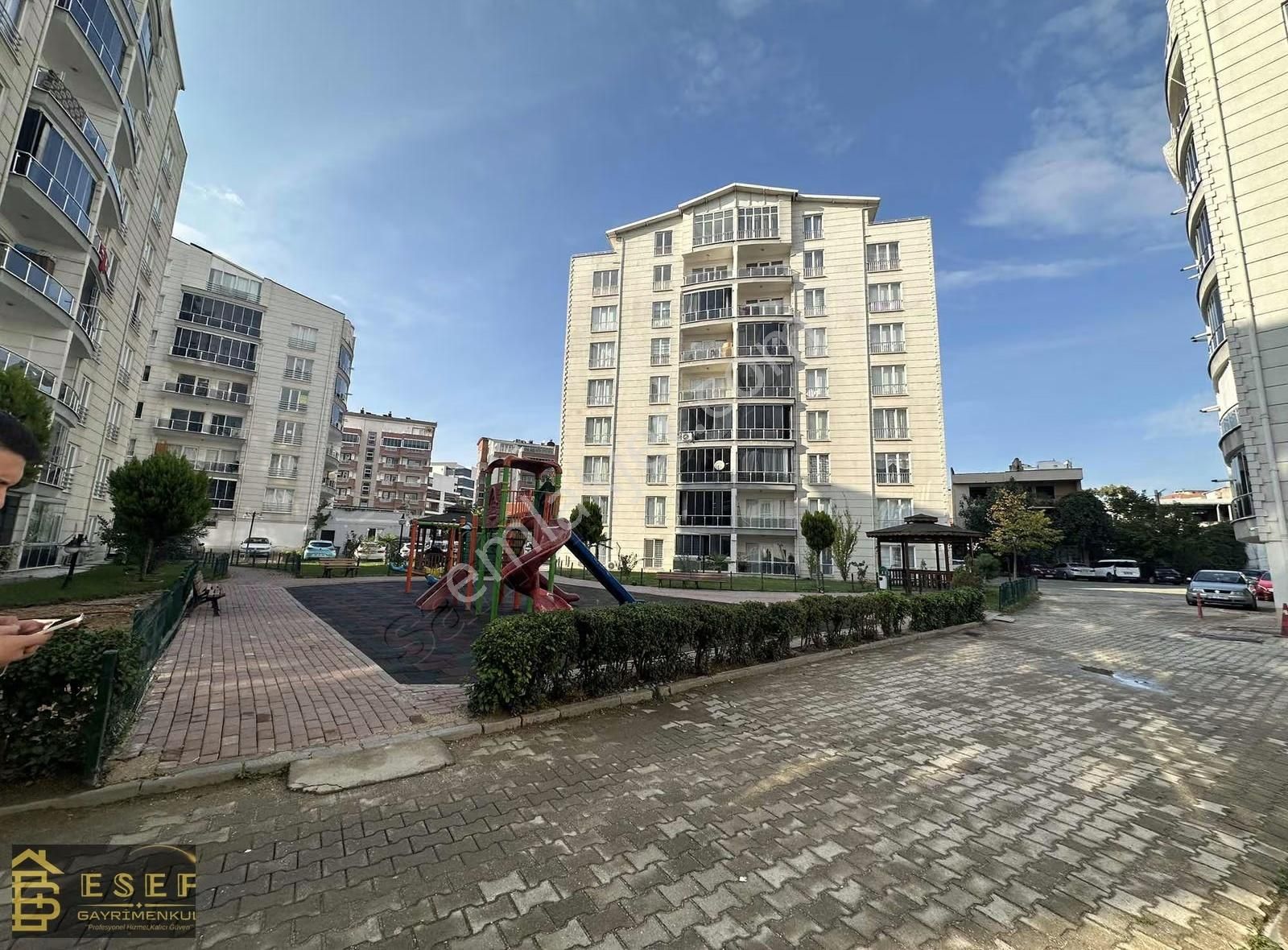 Merkezi Lokasyonda Site İçerisinde Geniş 2+1 Satılık Daire - Görsel 2