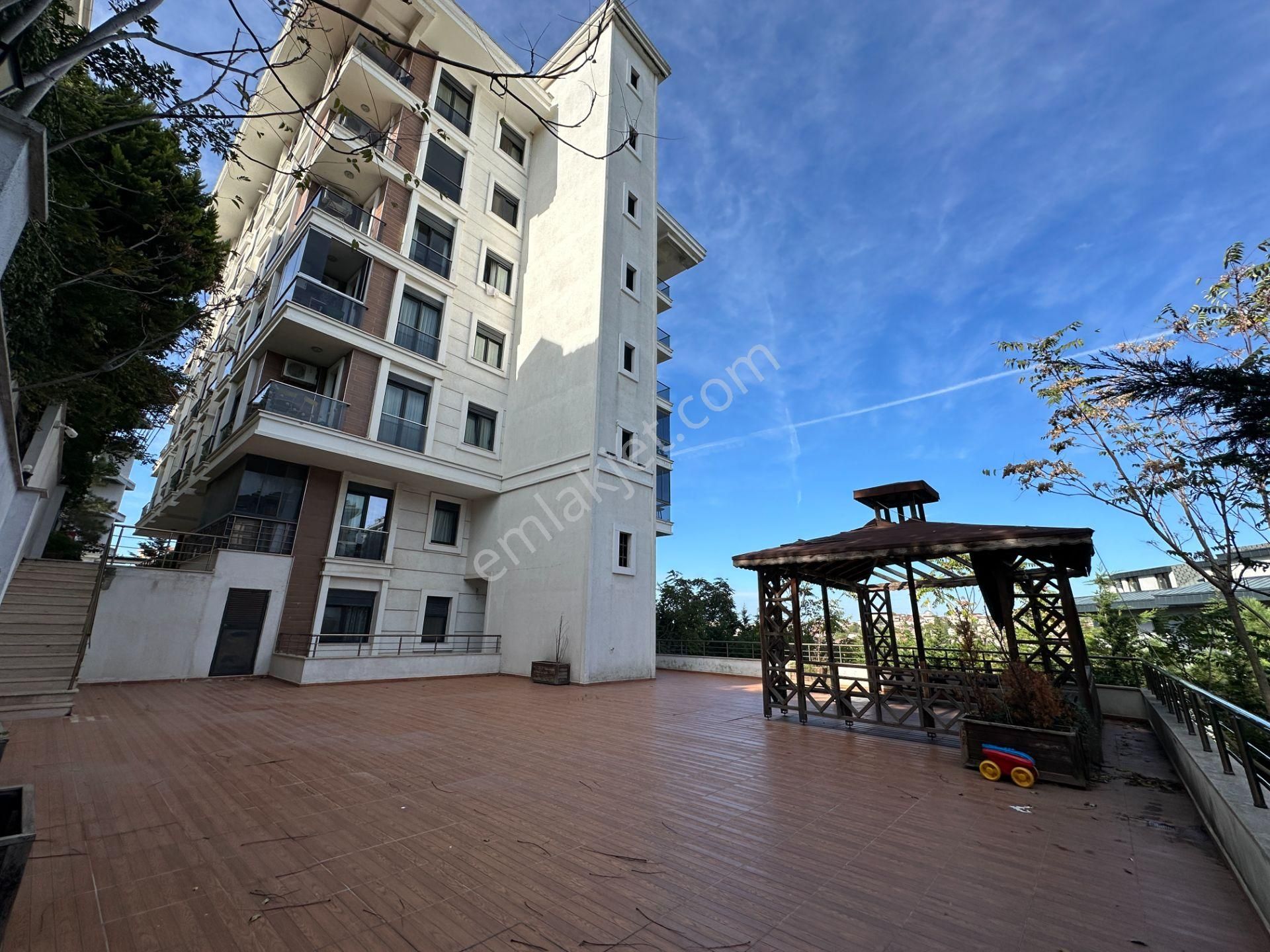 Üsküdar Bahçelievler Manzaralı Önü Açık Özel Dubleks Daire / Boş - Görsel 32