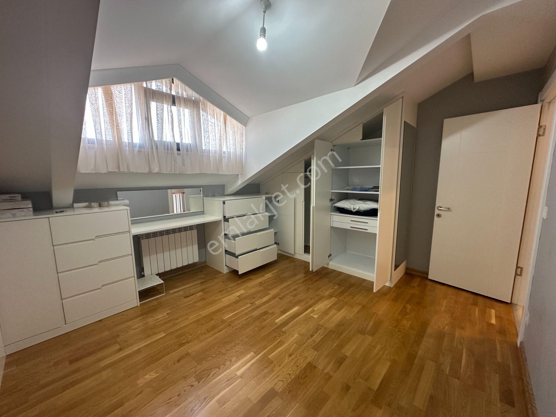 Üsküdar Bahçelievler Manzaralı Önü Açık Özel Dubleks Daire / Boş - Görsel 21