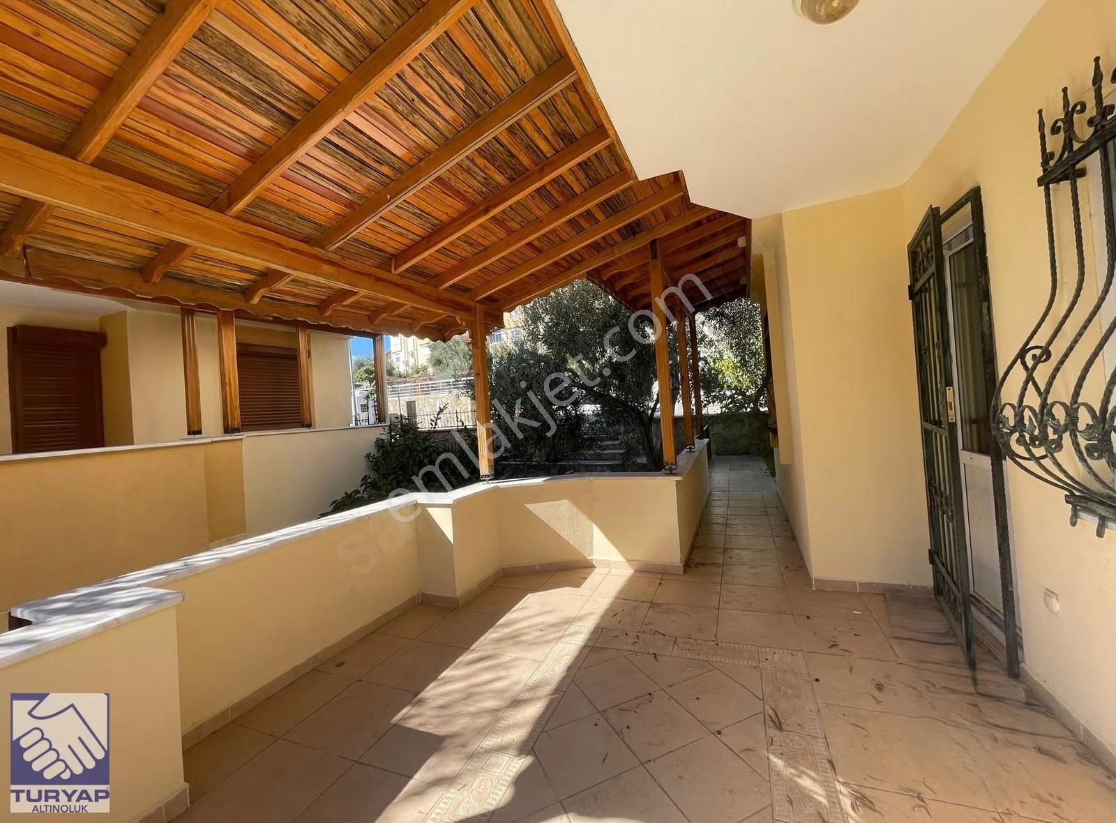 Edremit Avcılarda Site İçerisinde 3+2 Satılık Villa - Görsel 15